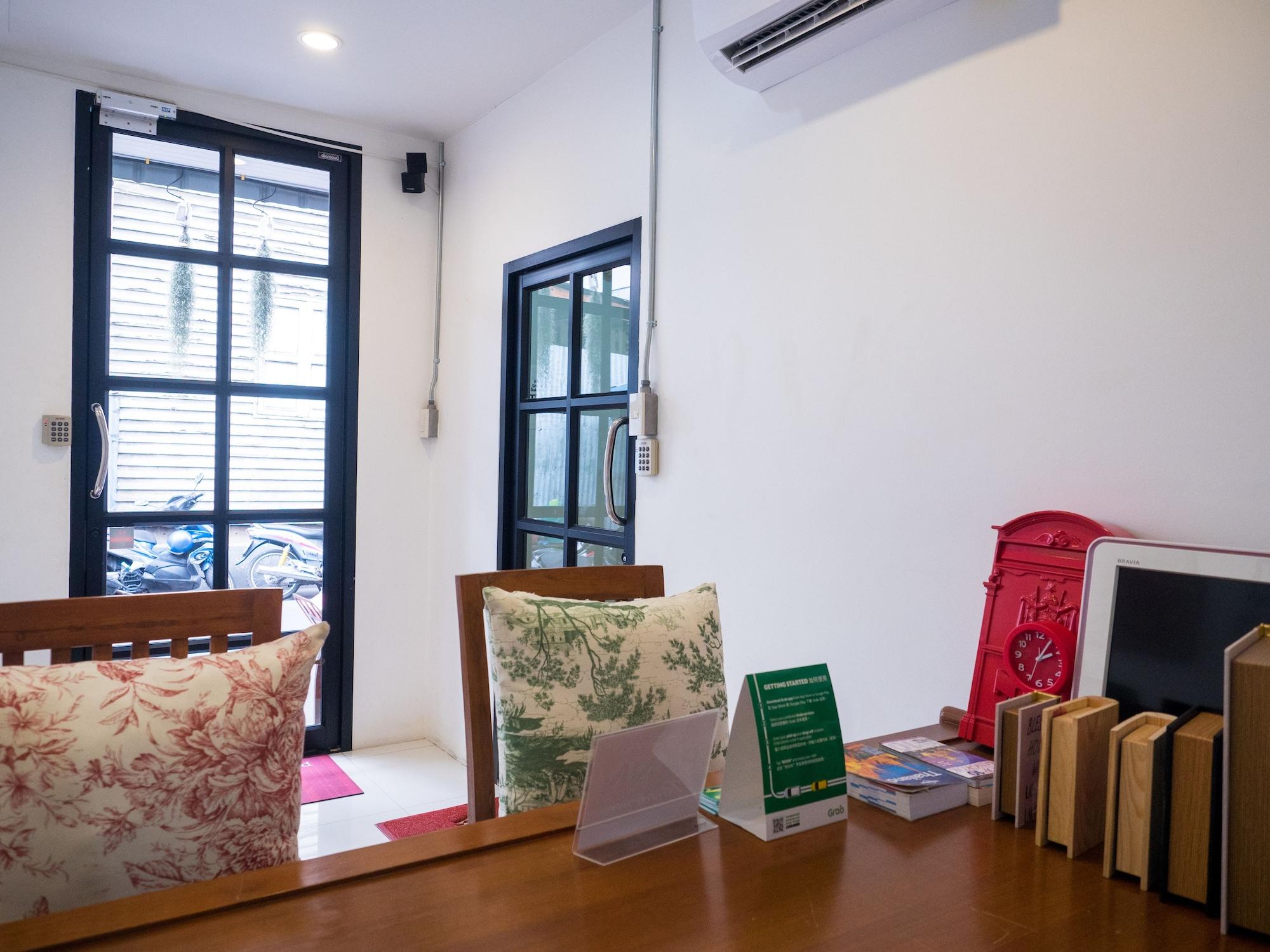 Vista Lobby Pann Residence