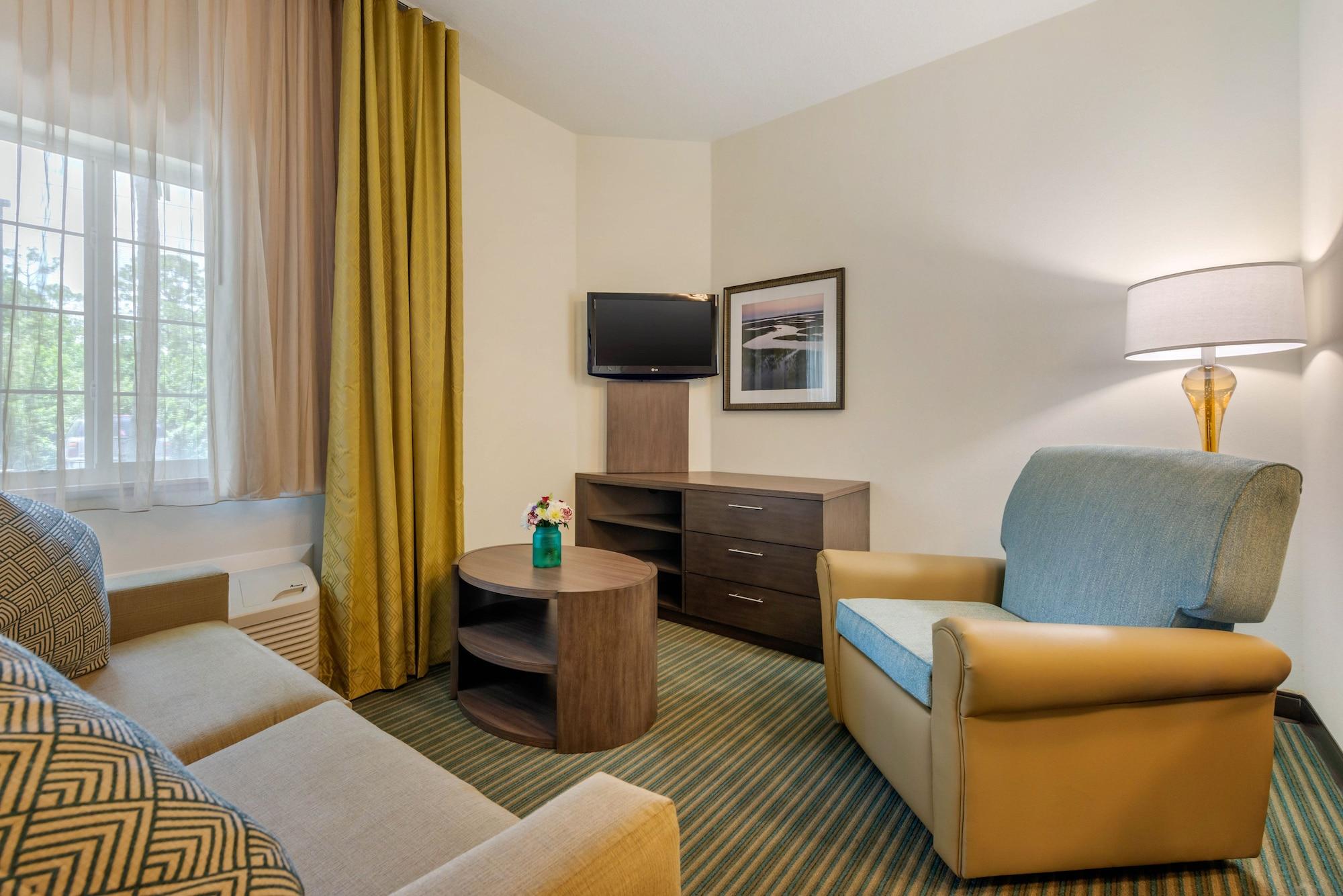 Habitación Candlewood Suites Fort Myers Sanibel Gateway by IHG