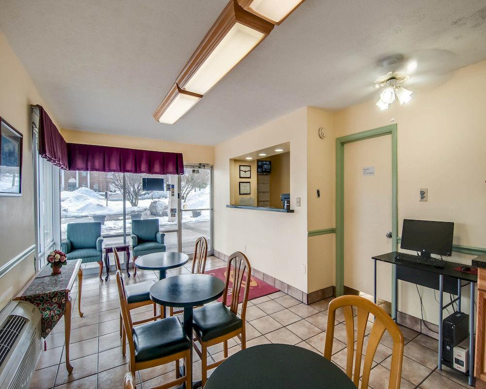 Comodidades del Alojamiento Econo Lodge East