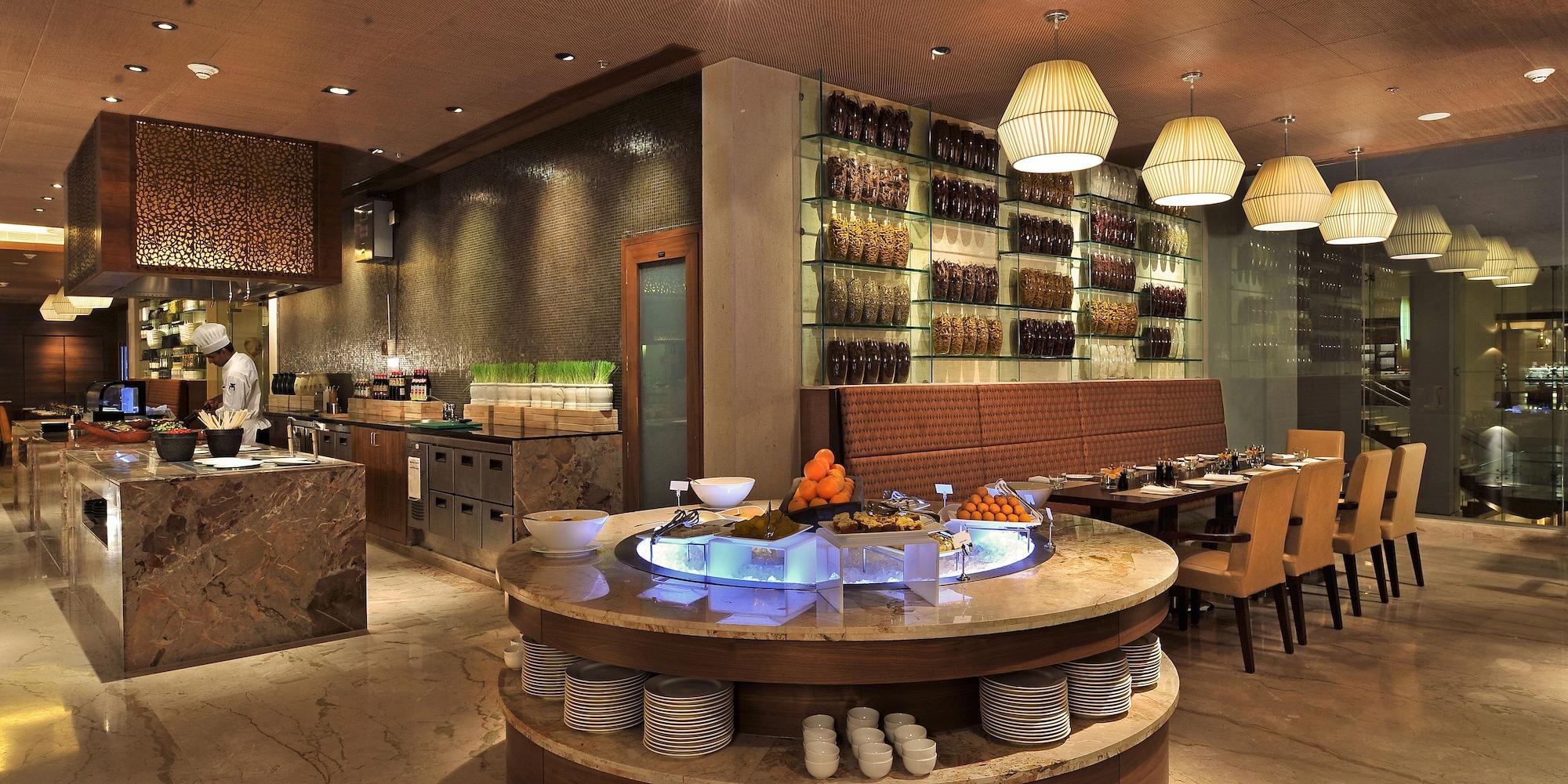 Restaurant Jaipur Marriott Hotel