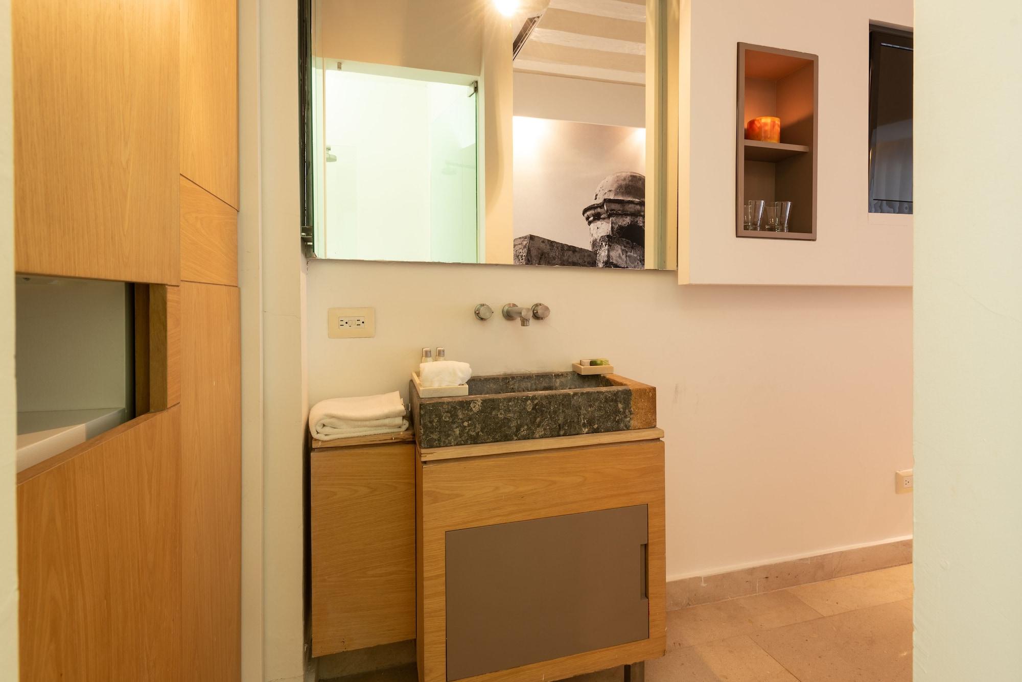 Equipamiento de Habitación Delirio