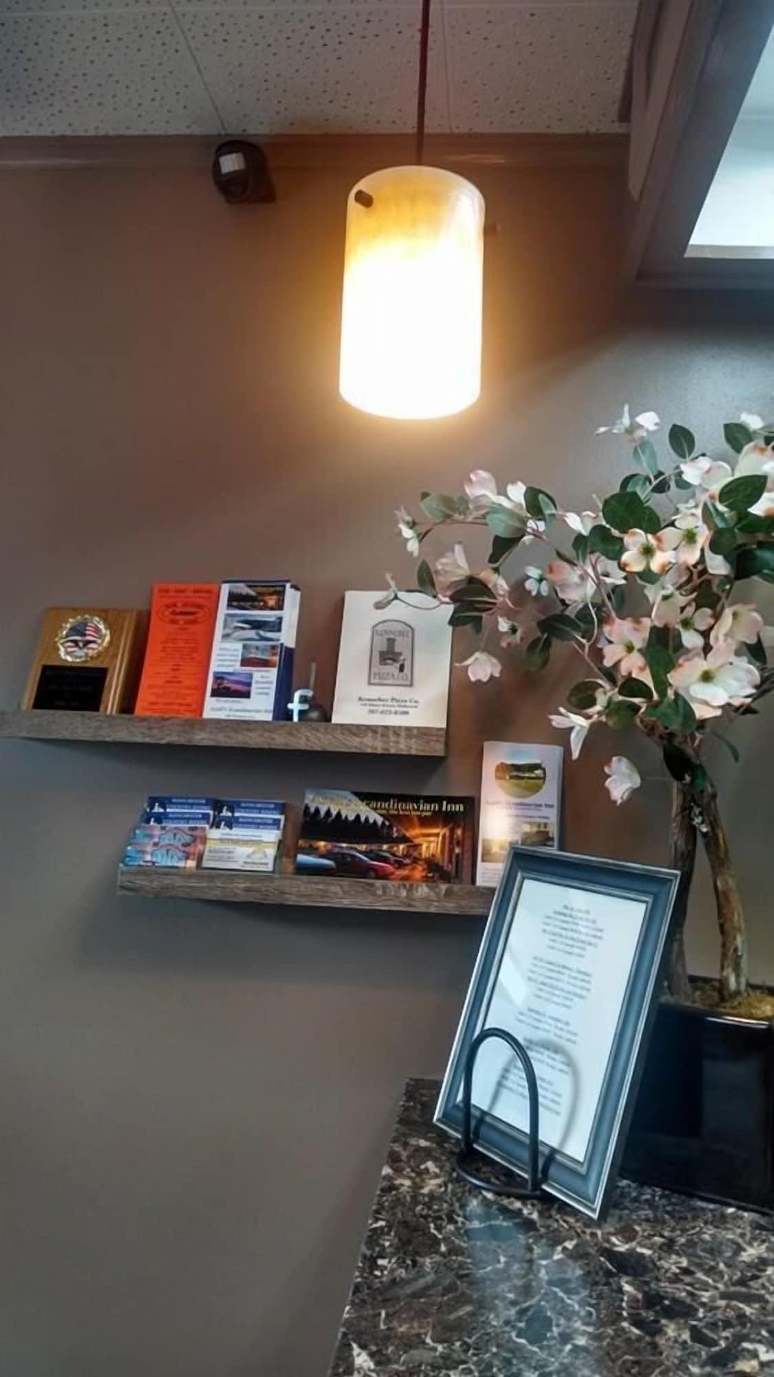 Vista Lobby Fairway Overnight & Extended Stay