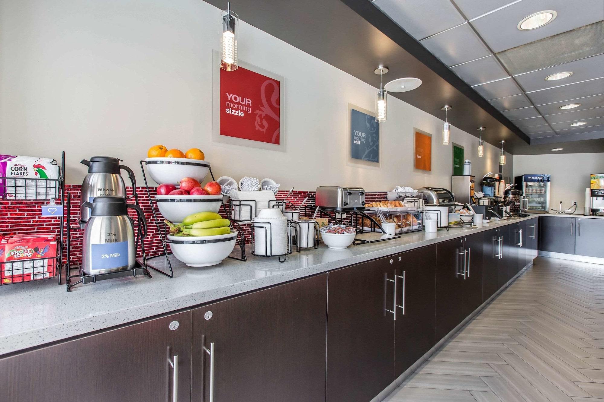 Restaurant Comfort Inn Los Angeles near Hollywood