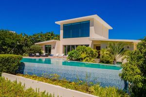 Alquiler Vacacional - NEW Luxury 4BR Beachfront Villa w Infinity Pool