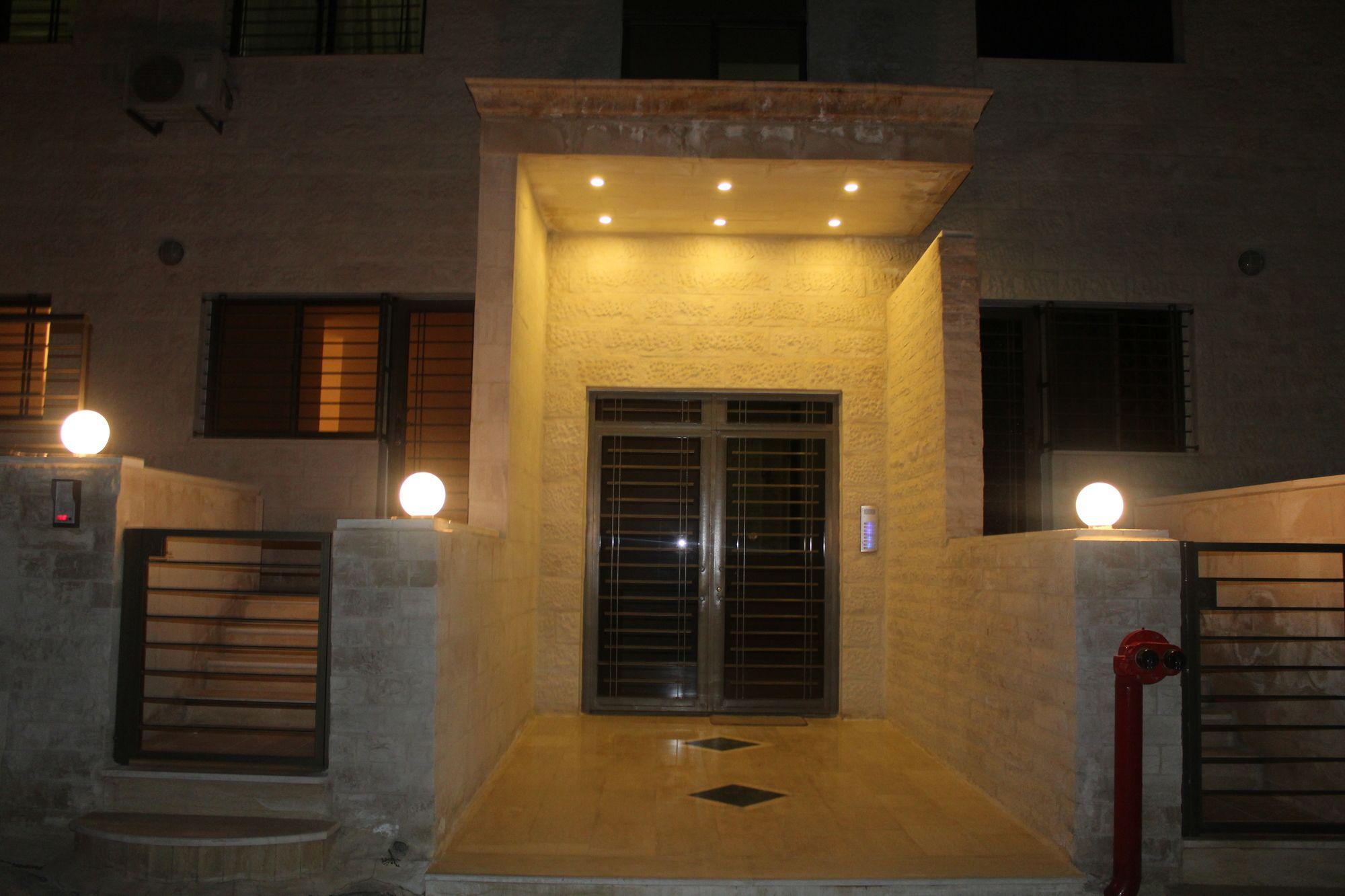 Varios Faraseen apartments 1