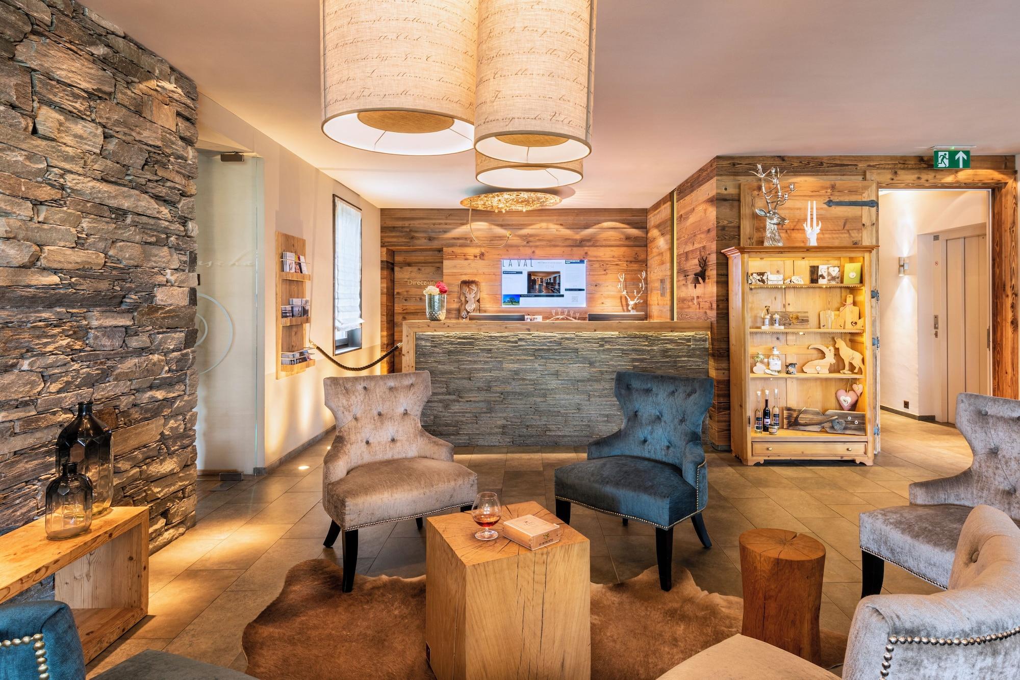 Vista Lobby La Val Hotel & Spa