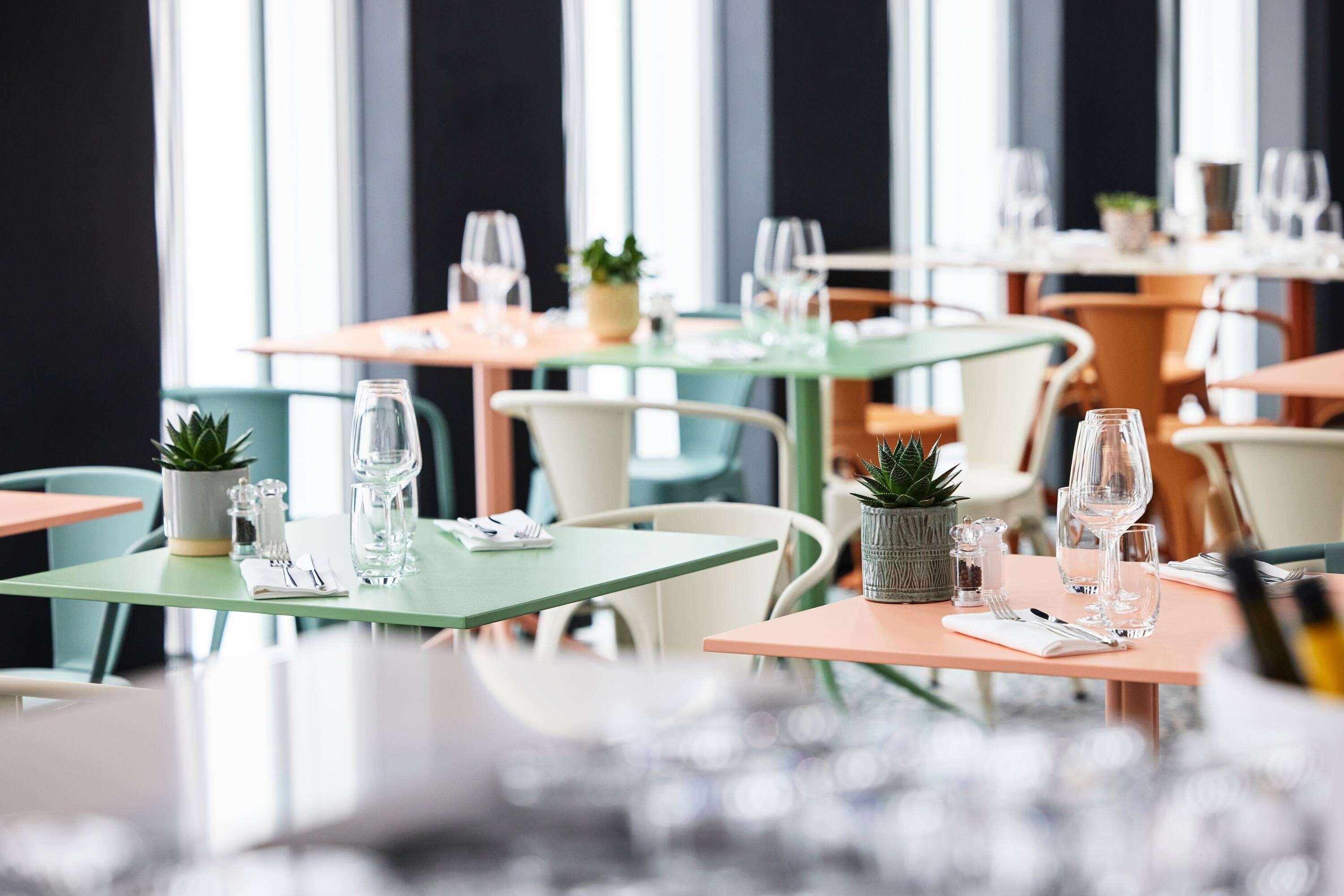 Restaurant H4 Wyndham Paris Pleyel