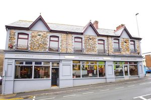 Alojamiento - Nik The Greek