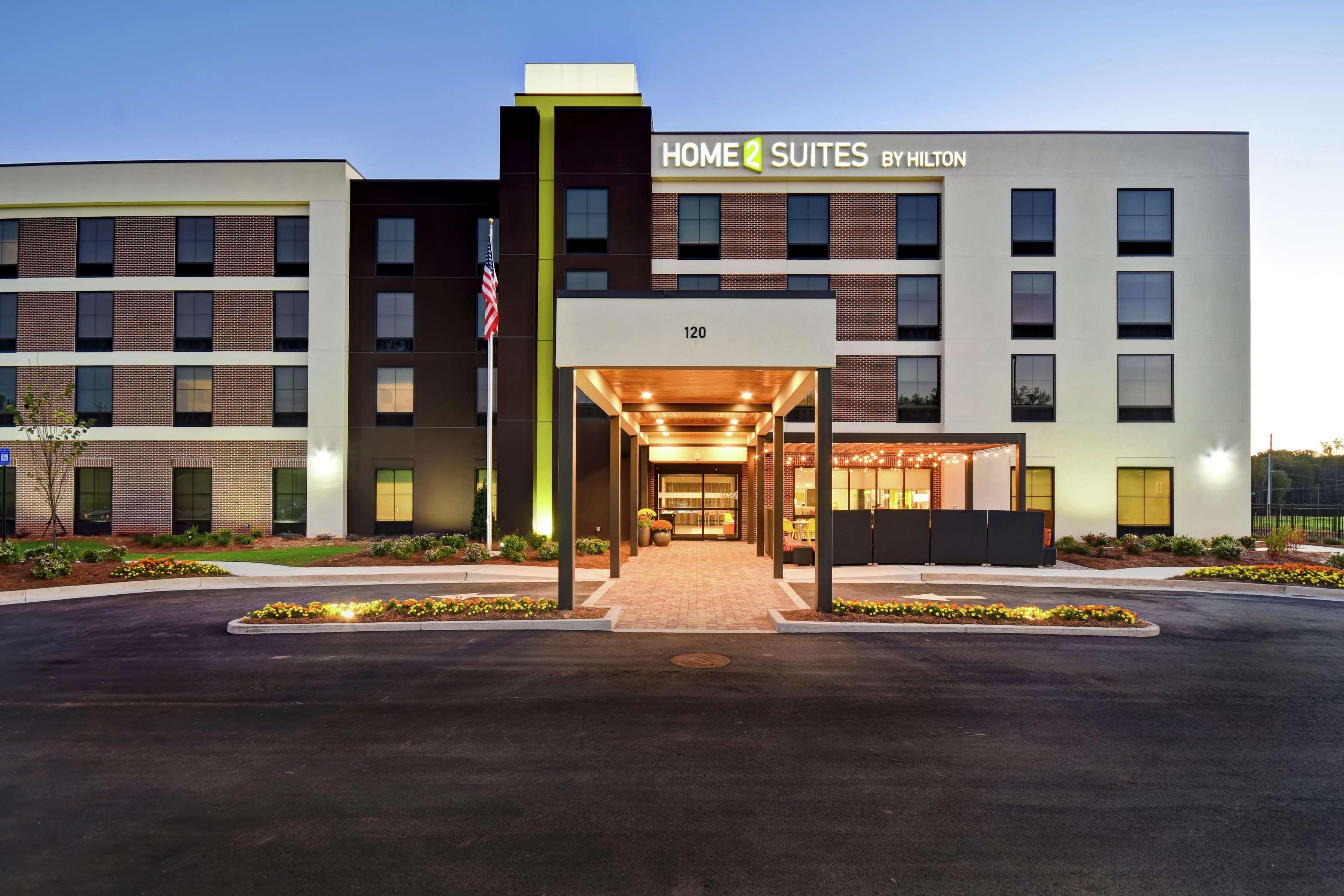Vista Exterior Home2 Suites by Hilton Lagrange