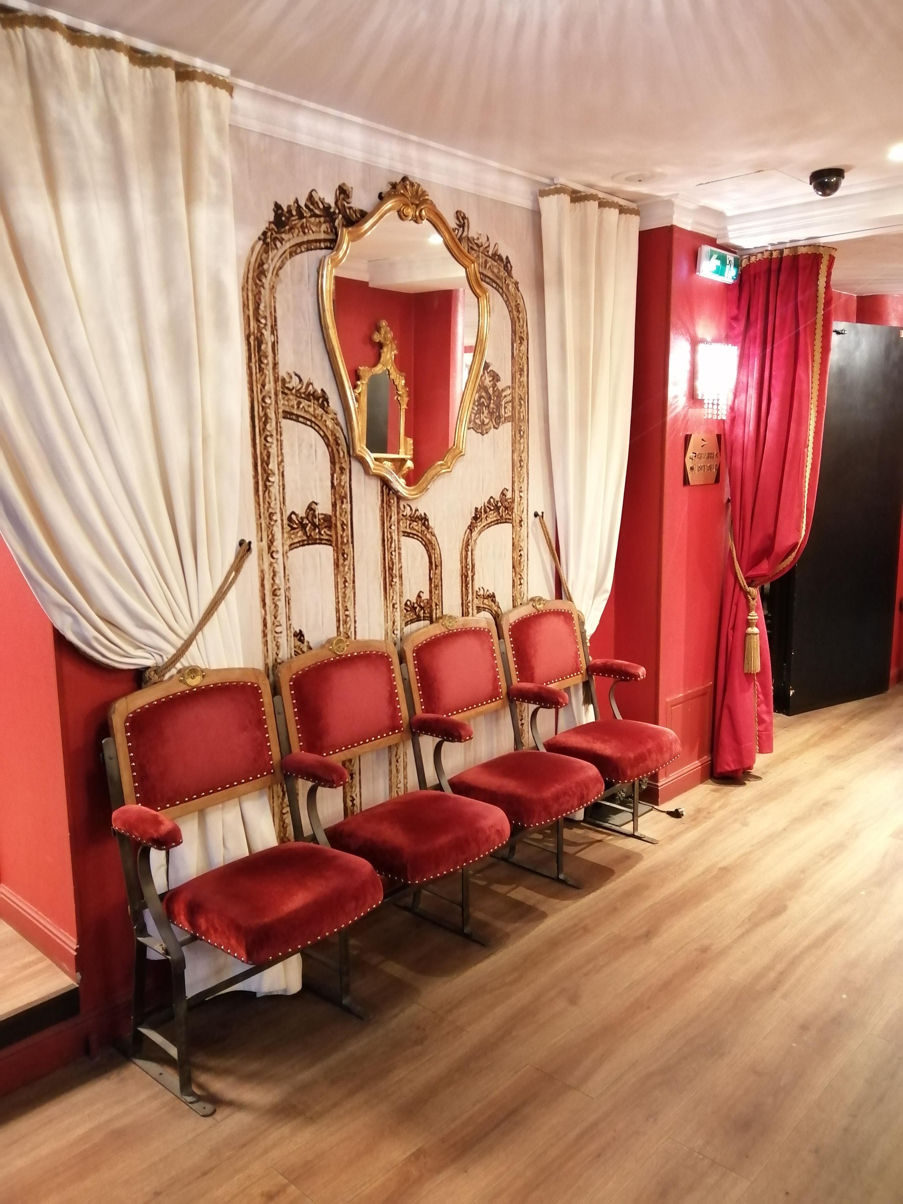 Vista Lobby Hôtel Sacha