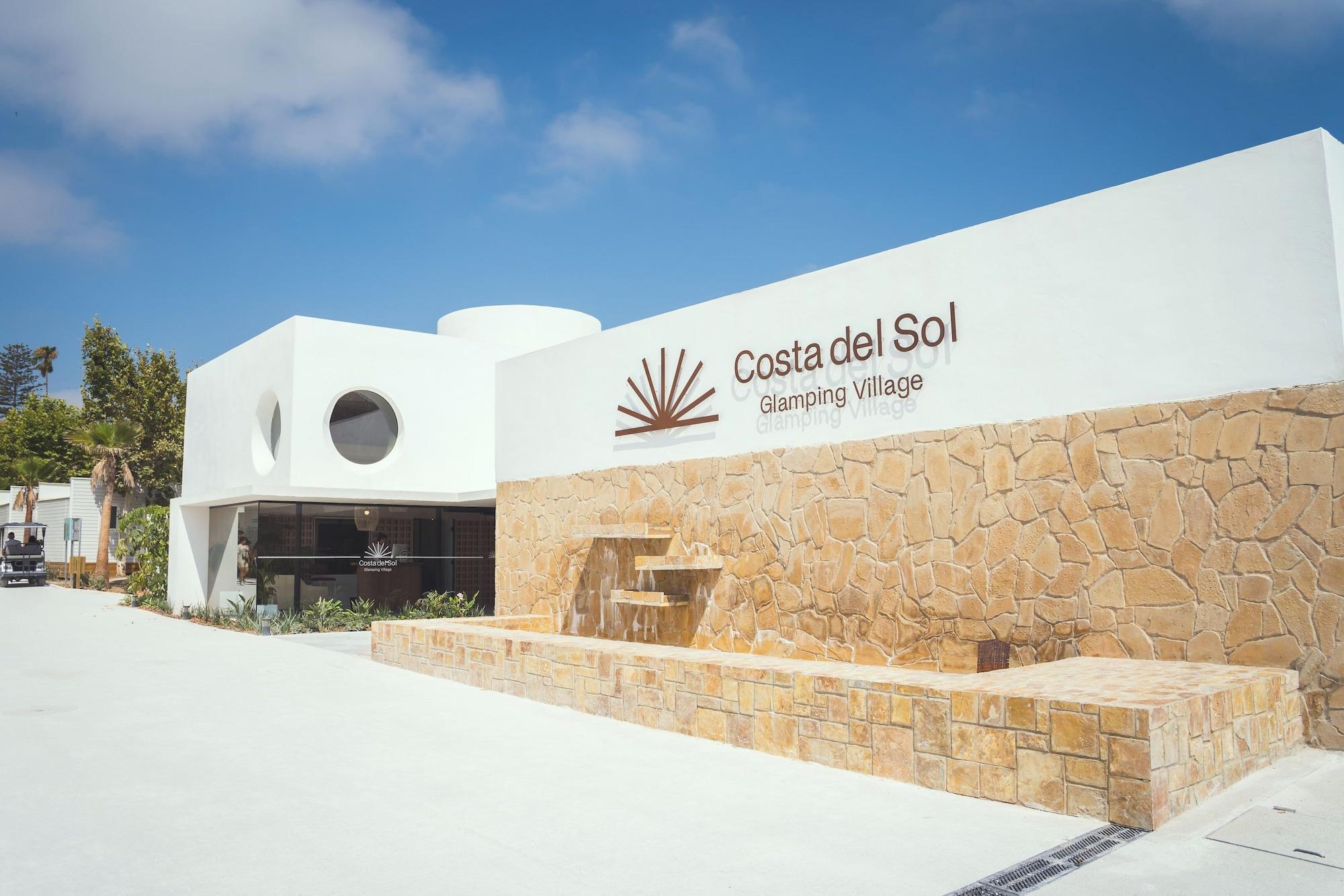 Vista Exterior Costa del Sol Glamping Village Fuengirola
