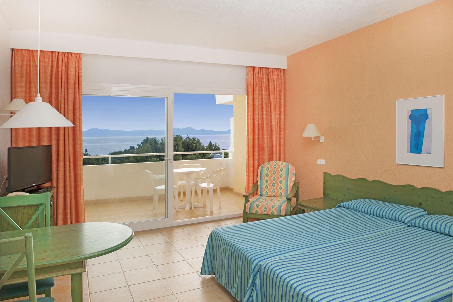 Habitación Iberostar Waves Ciudad Blanca