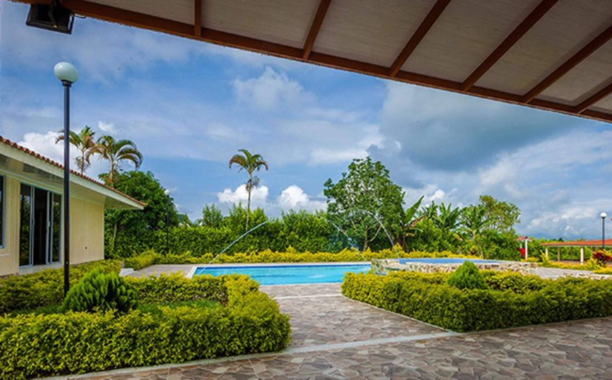 Varios Finca Hotel Heron