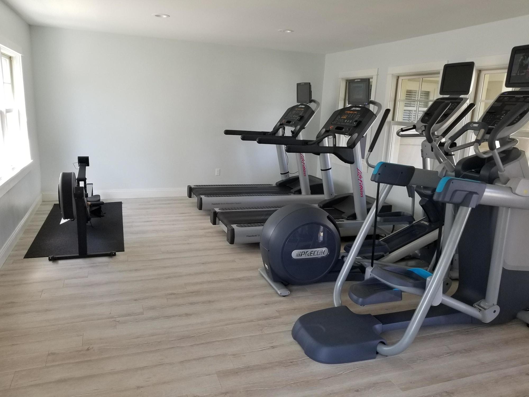 Gimnasio Marker 8 Hotel & Marina