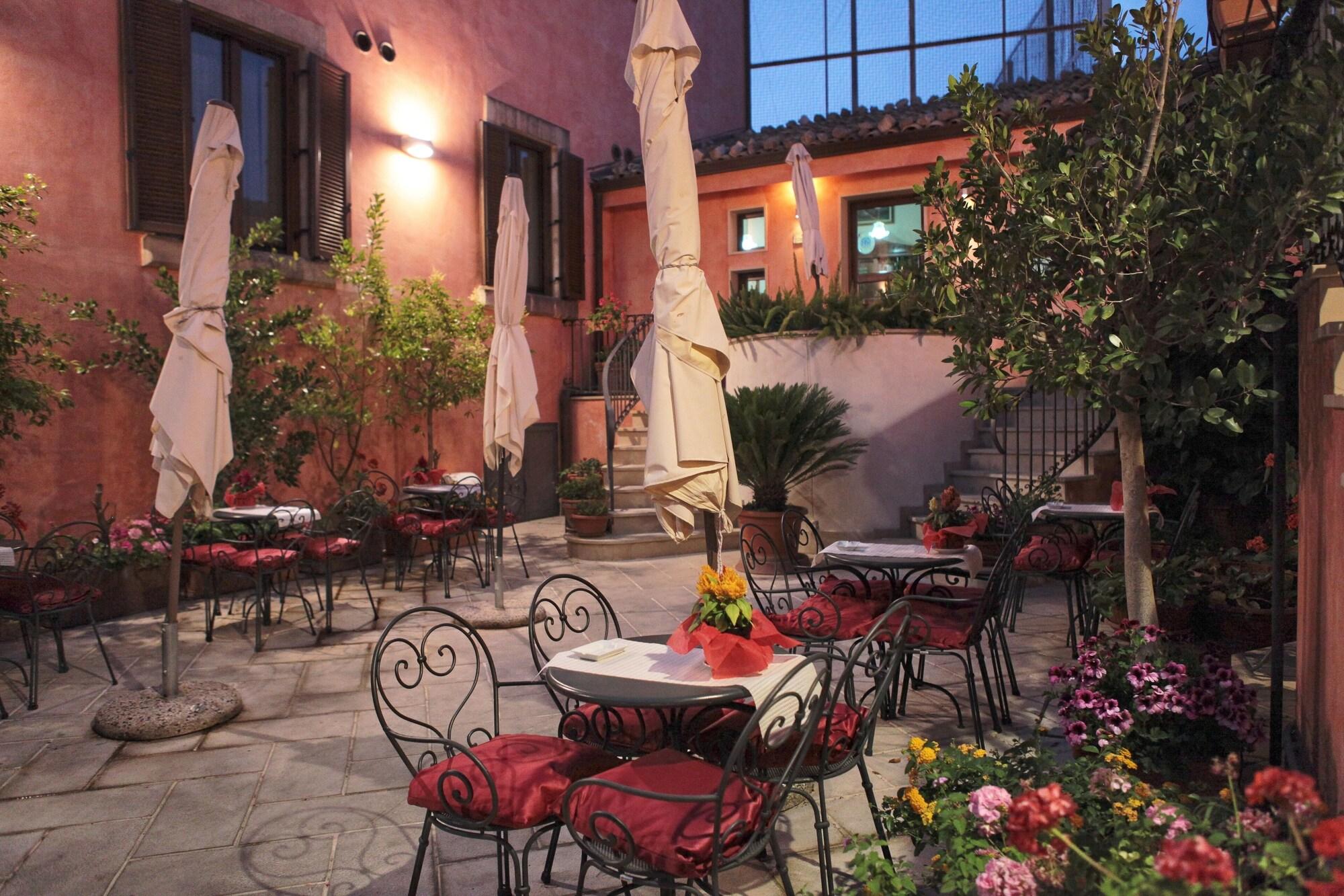 Vista Exterior Hotel Il Barocco