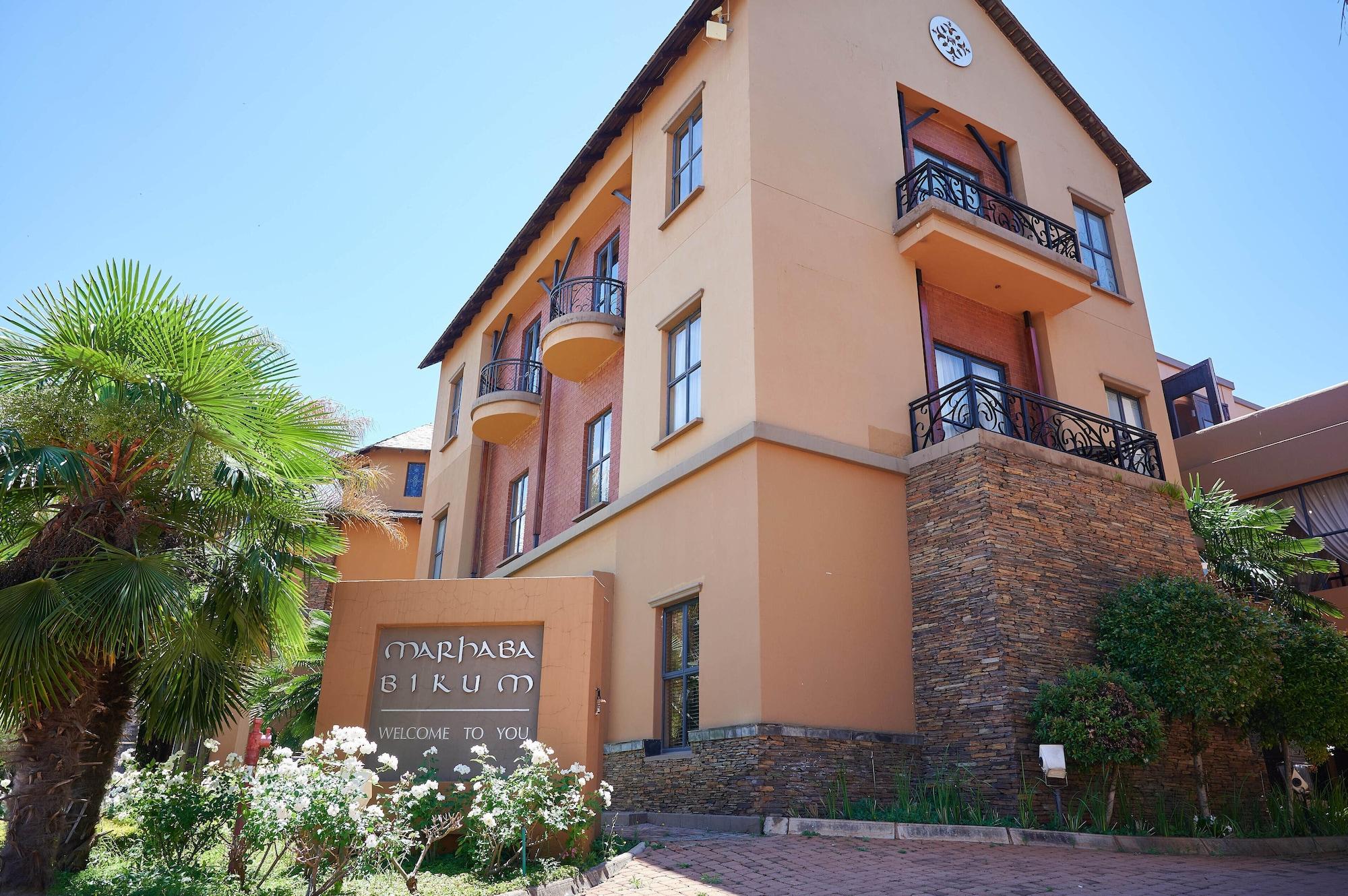 Vista Exterior Royal Elephant Hotel & Conference Centre