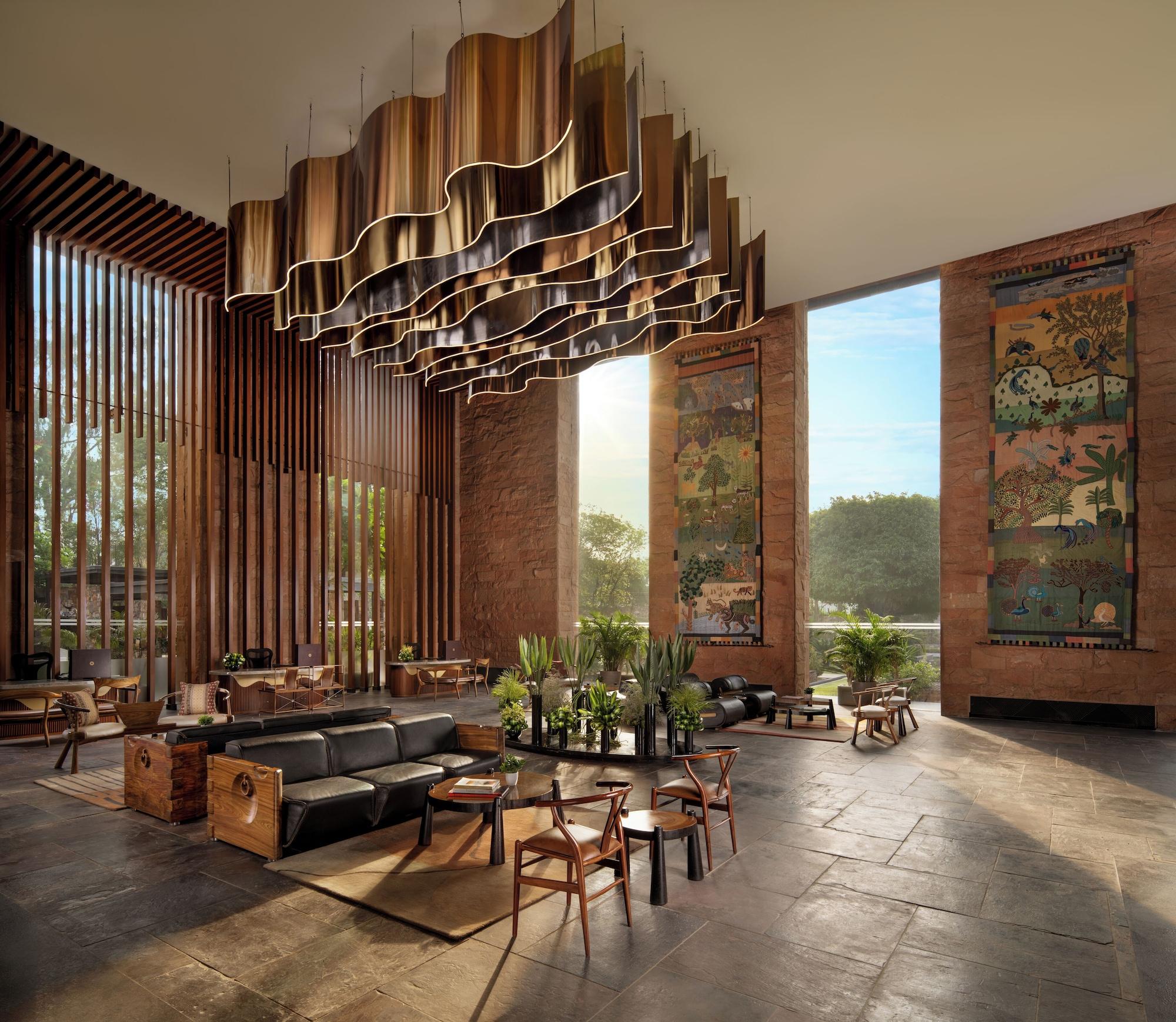 Vista Lobby Taj Damdama Lake Resort & Spa, Gurugram