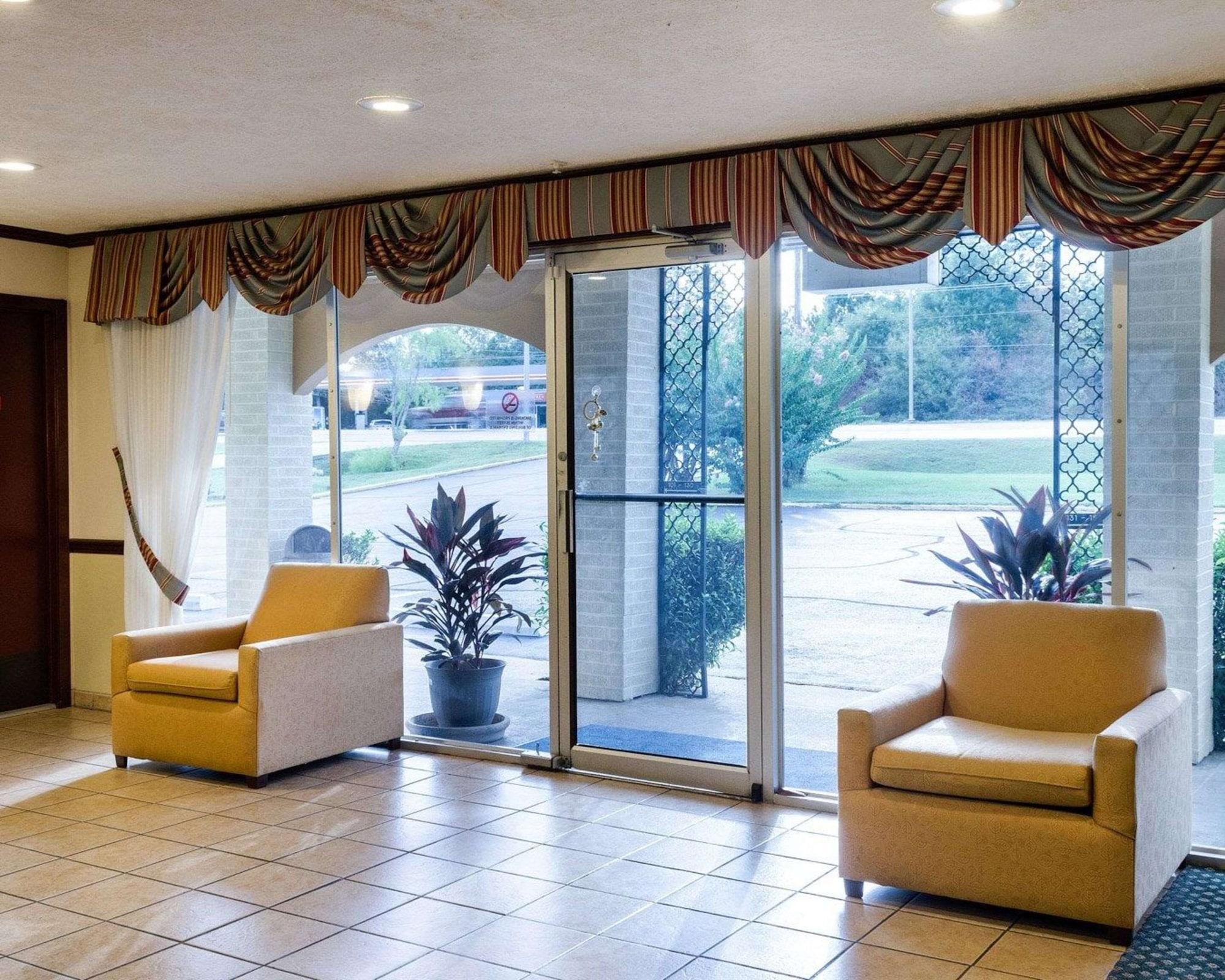 Vista Lobby Econo Lodge