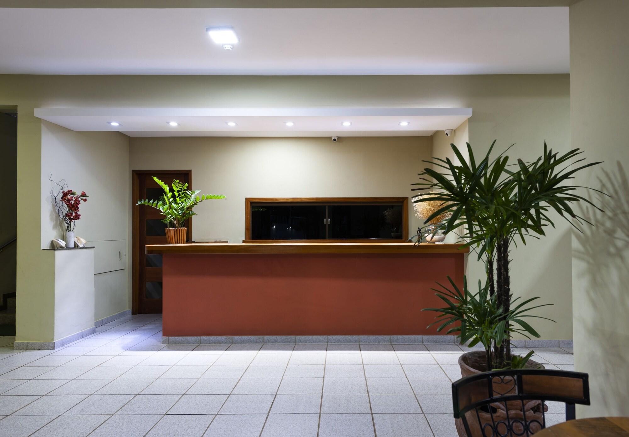 Vista Lobby Coqueiros Praia Hotel - Balneário de Iriri