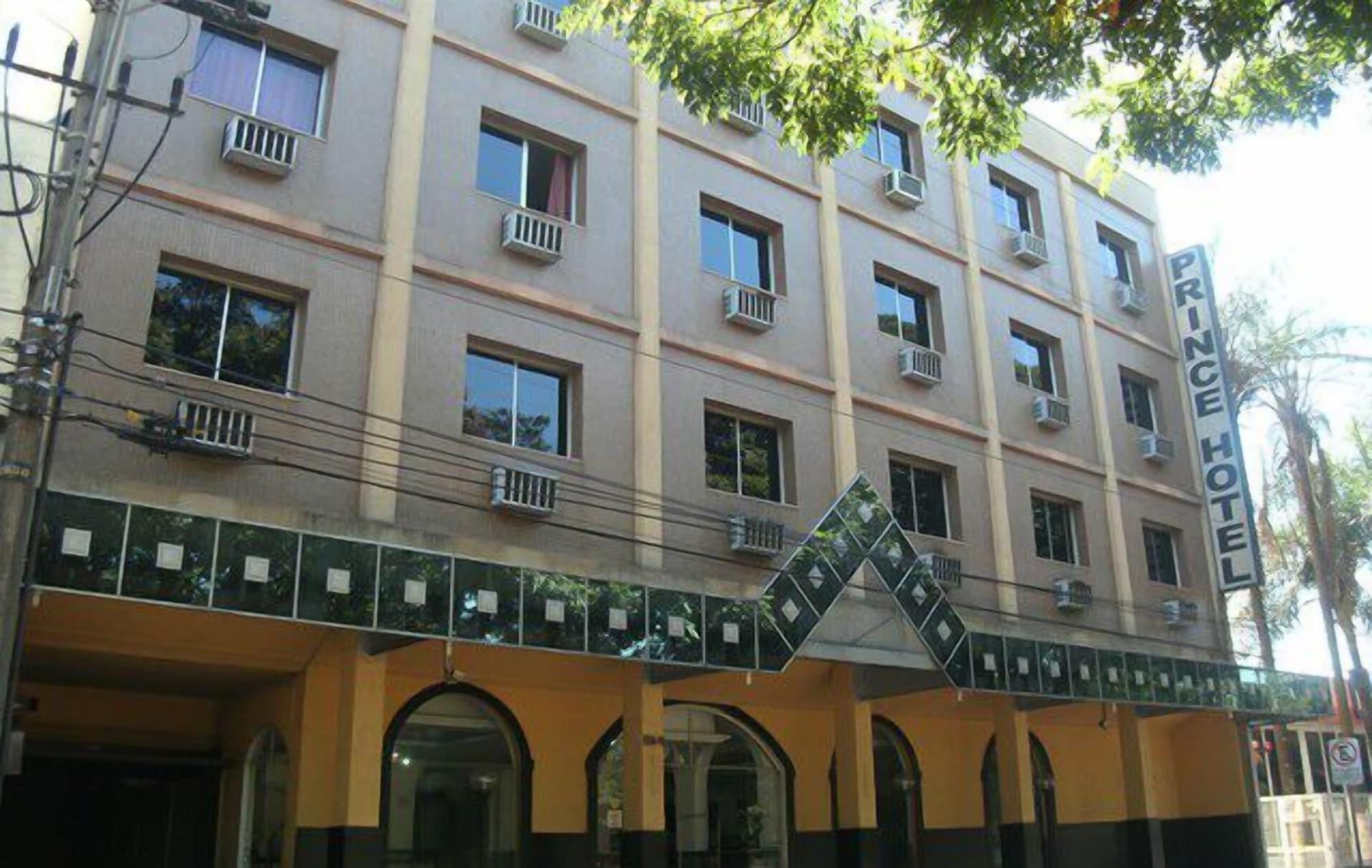 Varios Prince Hotel