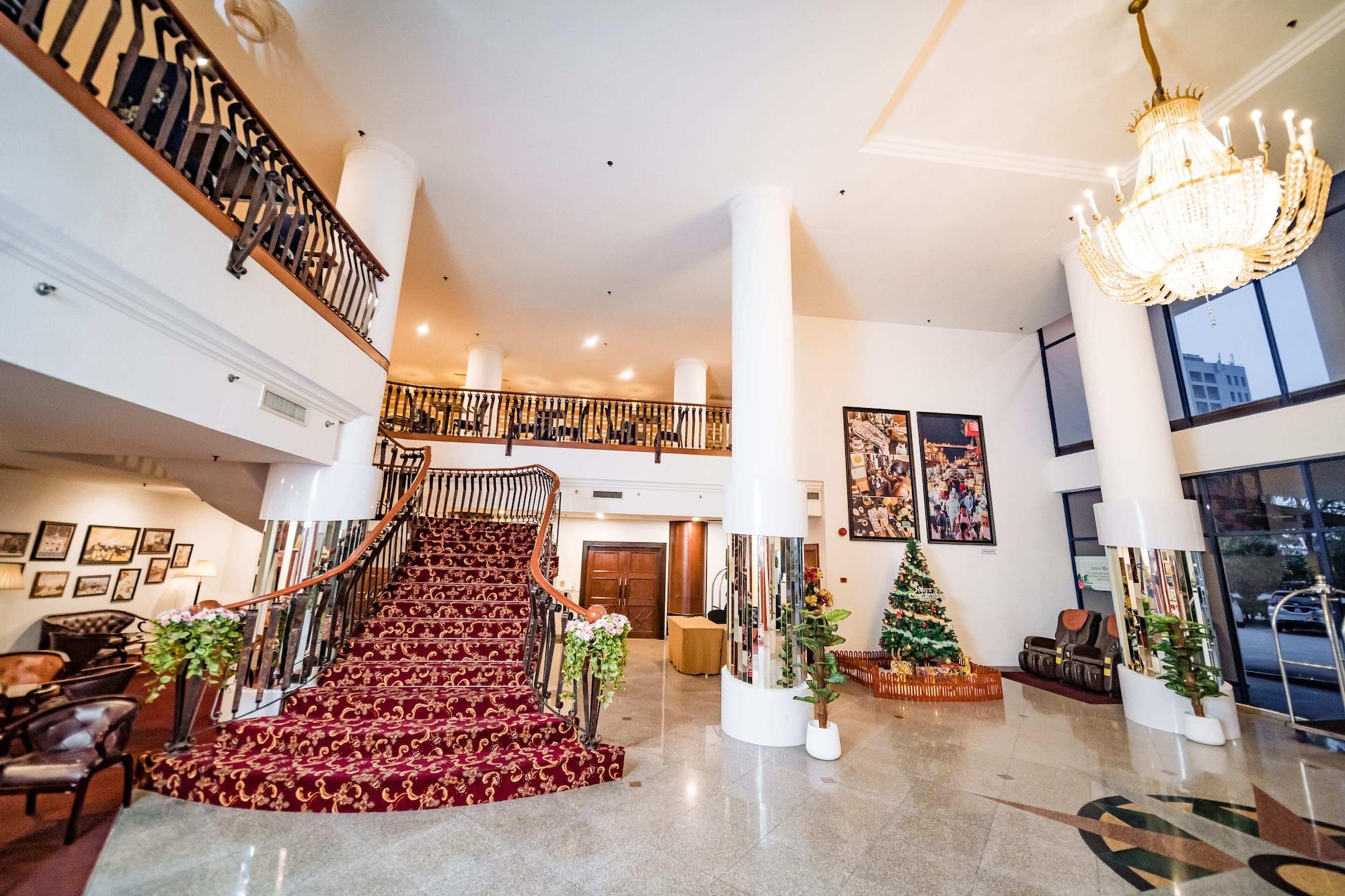 Vista Lobby MITC Hotel