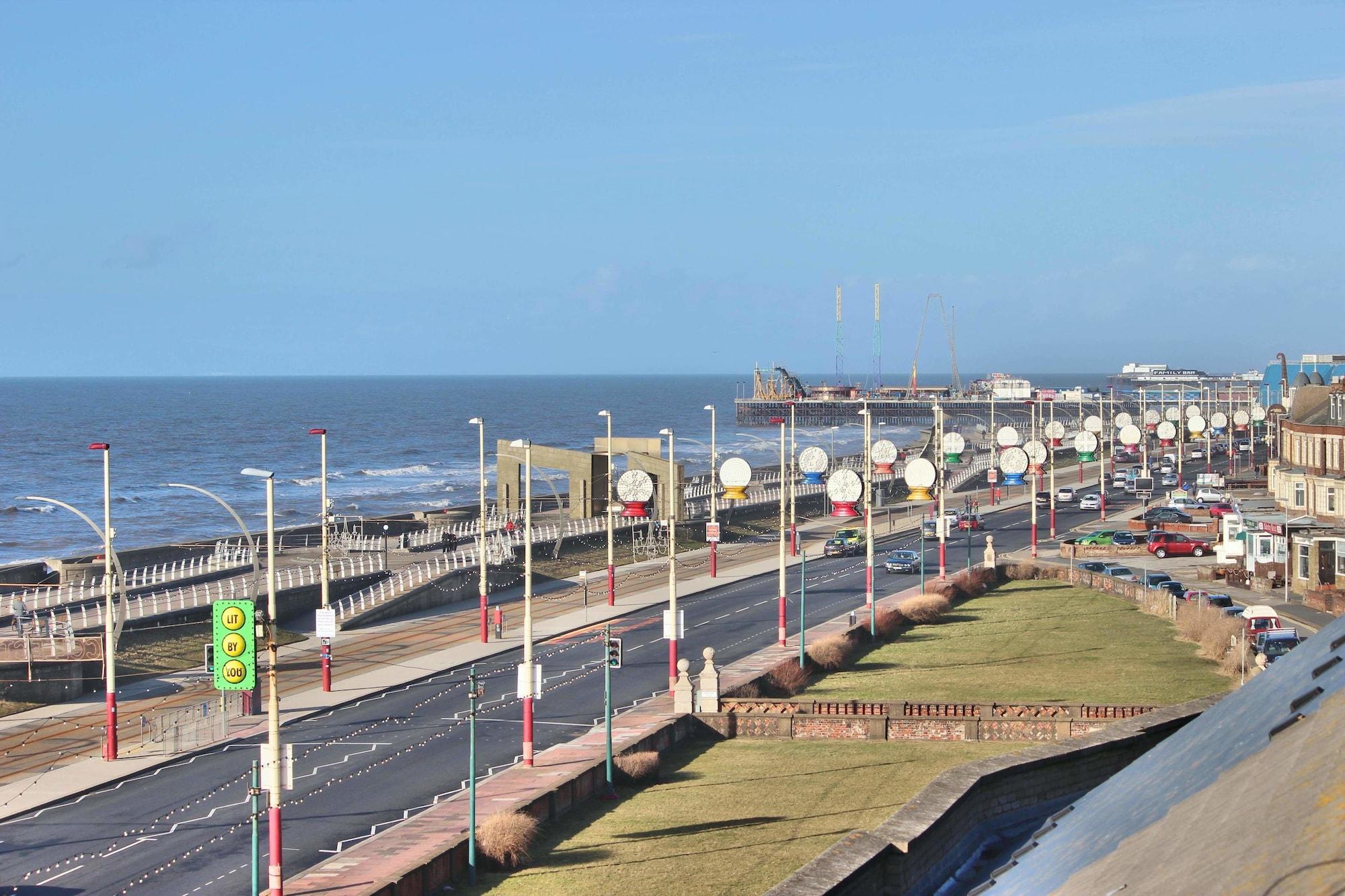 Playa Headlands Hotel