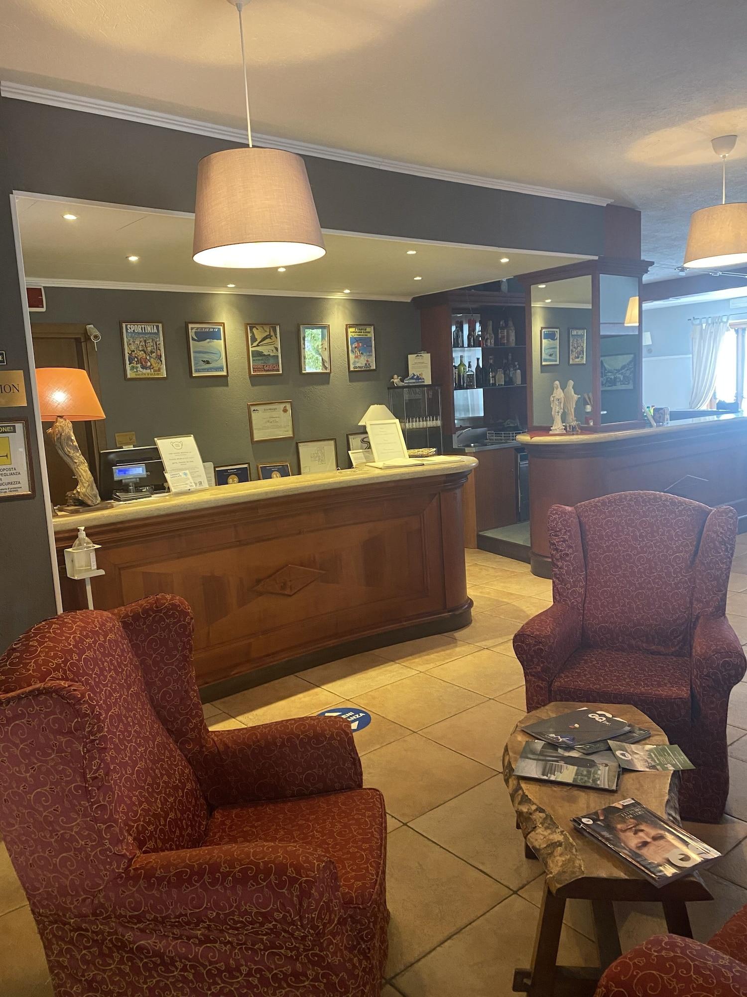 Vista Lobby Hotel Clari