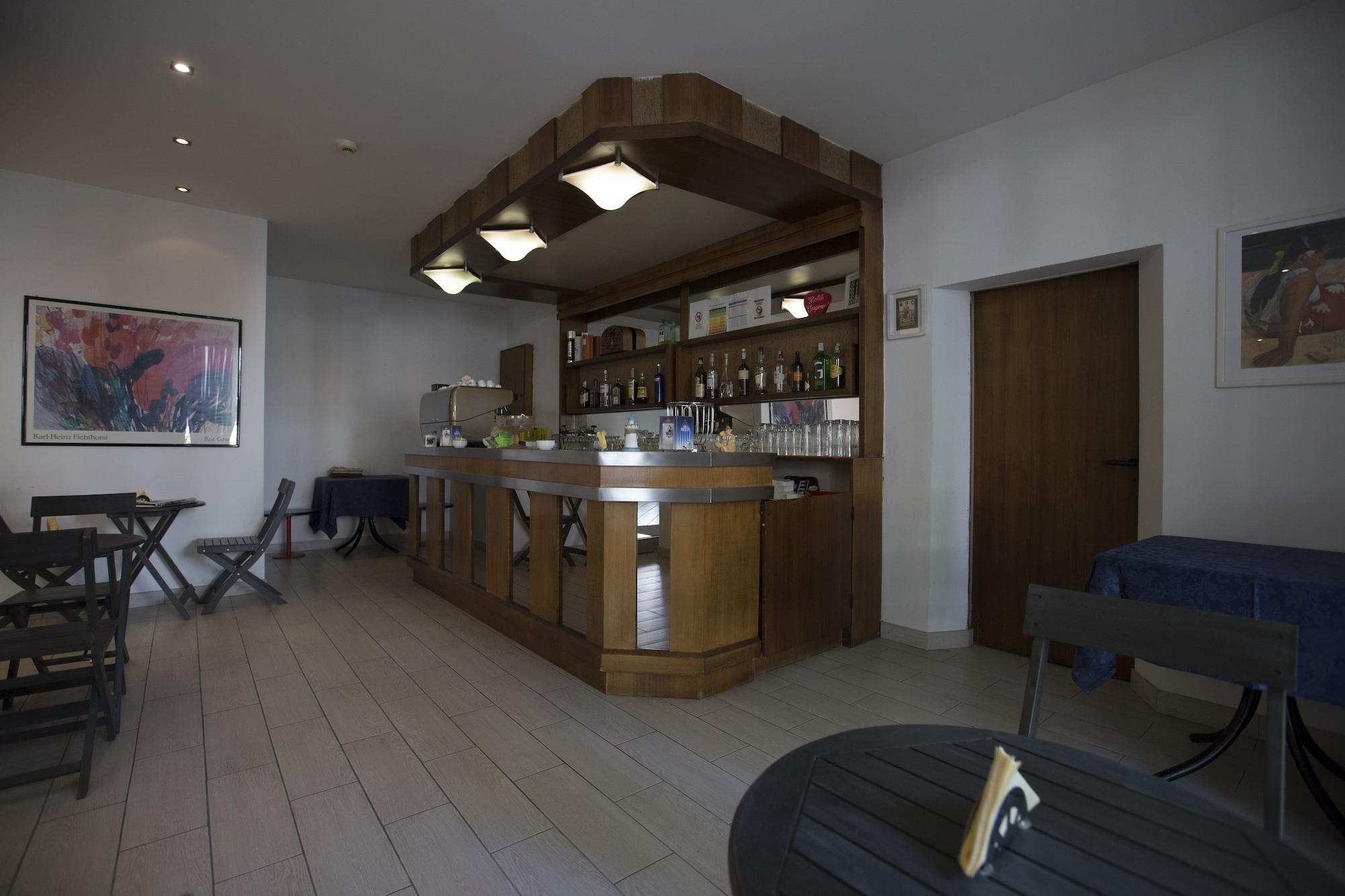 Bar/Salón Hotel Impero