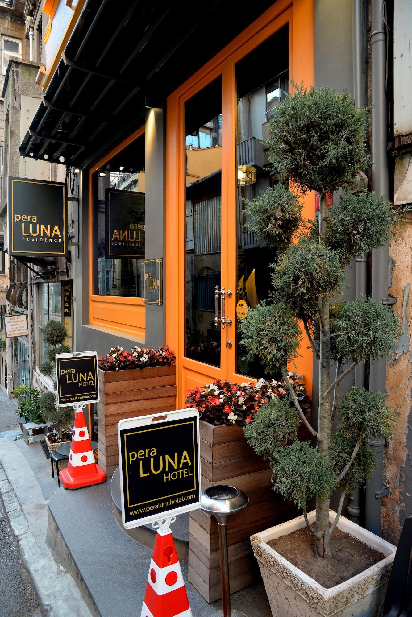 Vista Exterior Pera Luna Residence - Special Class