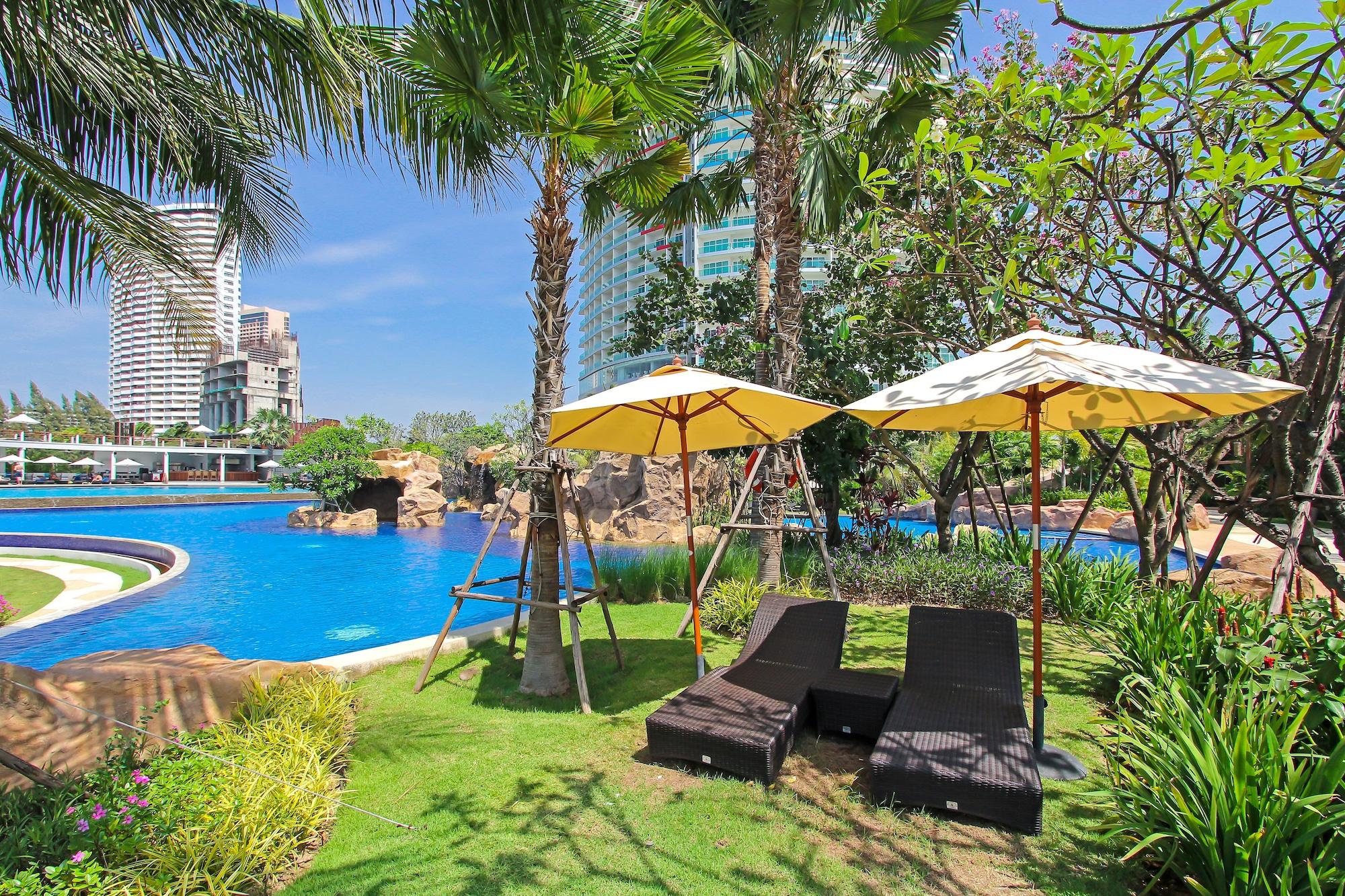 Vista Piscina White Sand Beach Residences Pattaya