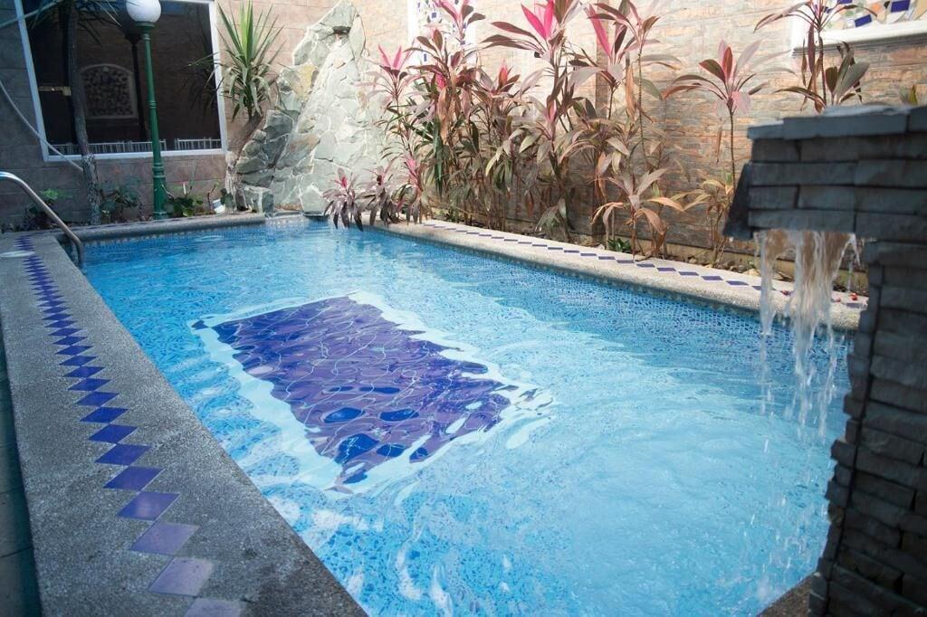 Vista Piscina Tropical Inn