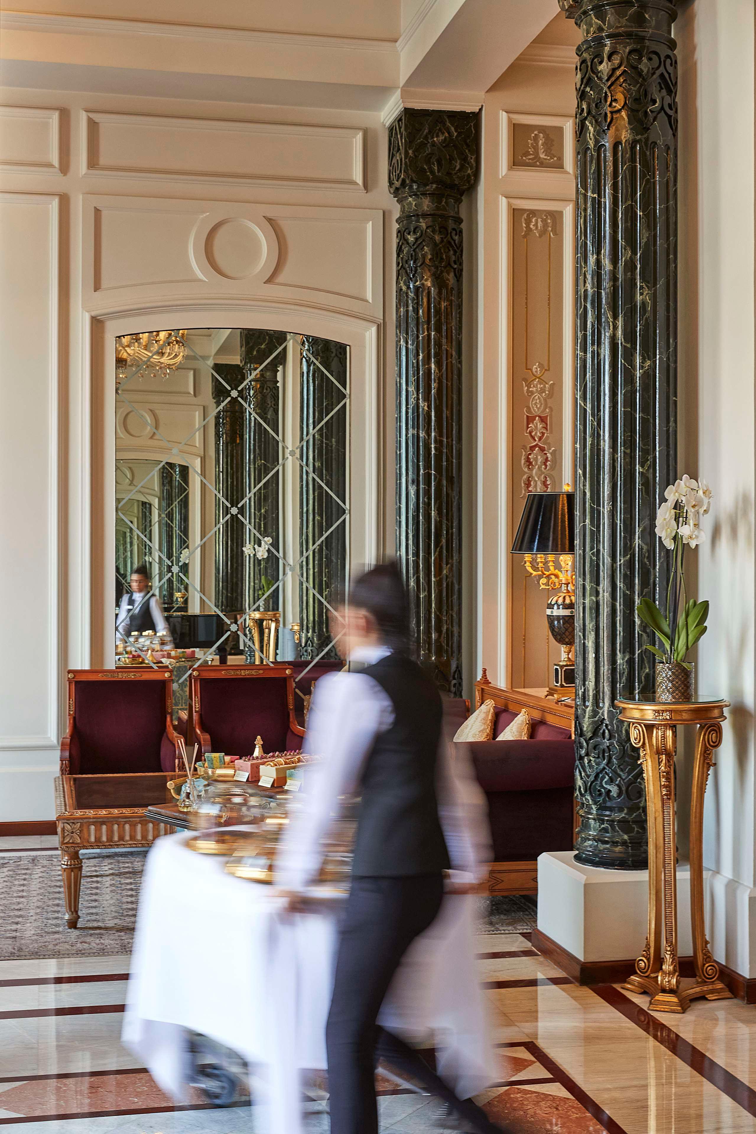 Vista Lobby Ciragan Palace Kempinski