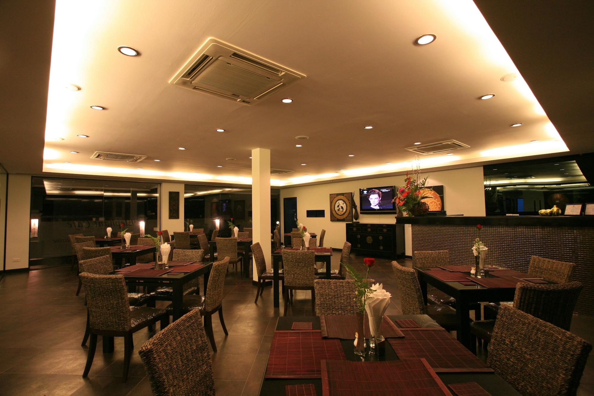 Restaurant Palm Grove Resort