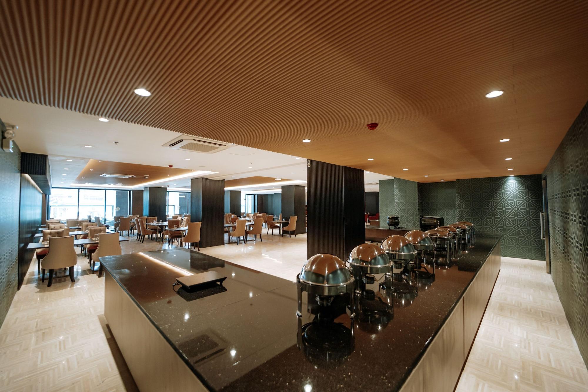 Restaurant The MetroCentre Hotel and Convention Center