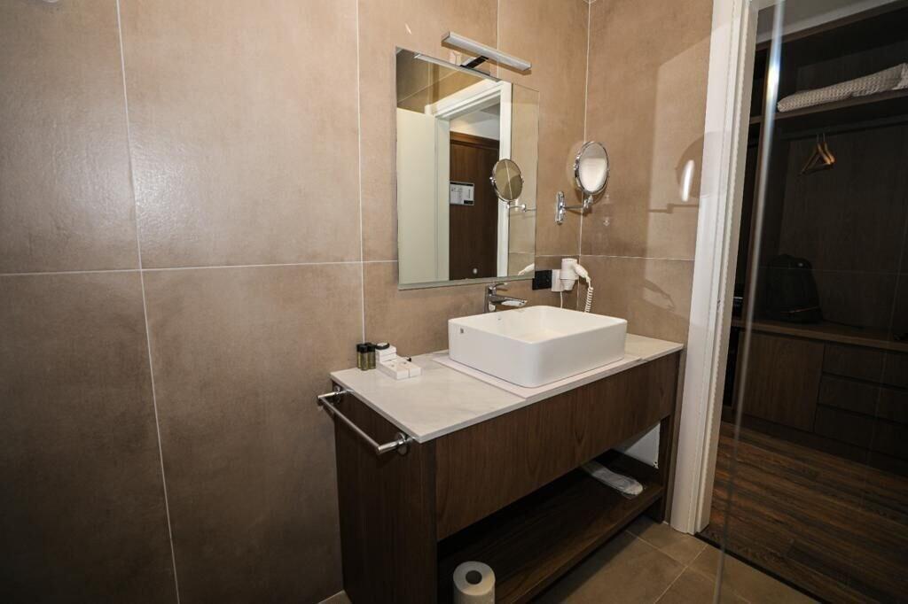 Equipamiento de Habitación Black Diamond Hotel Dhermi