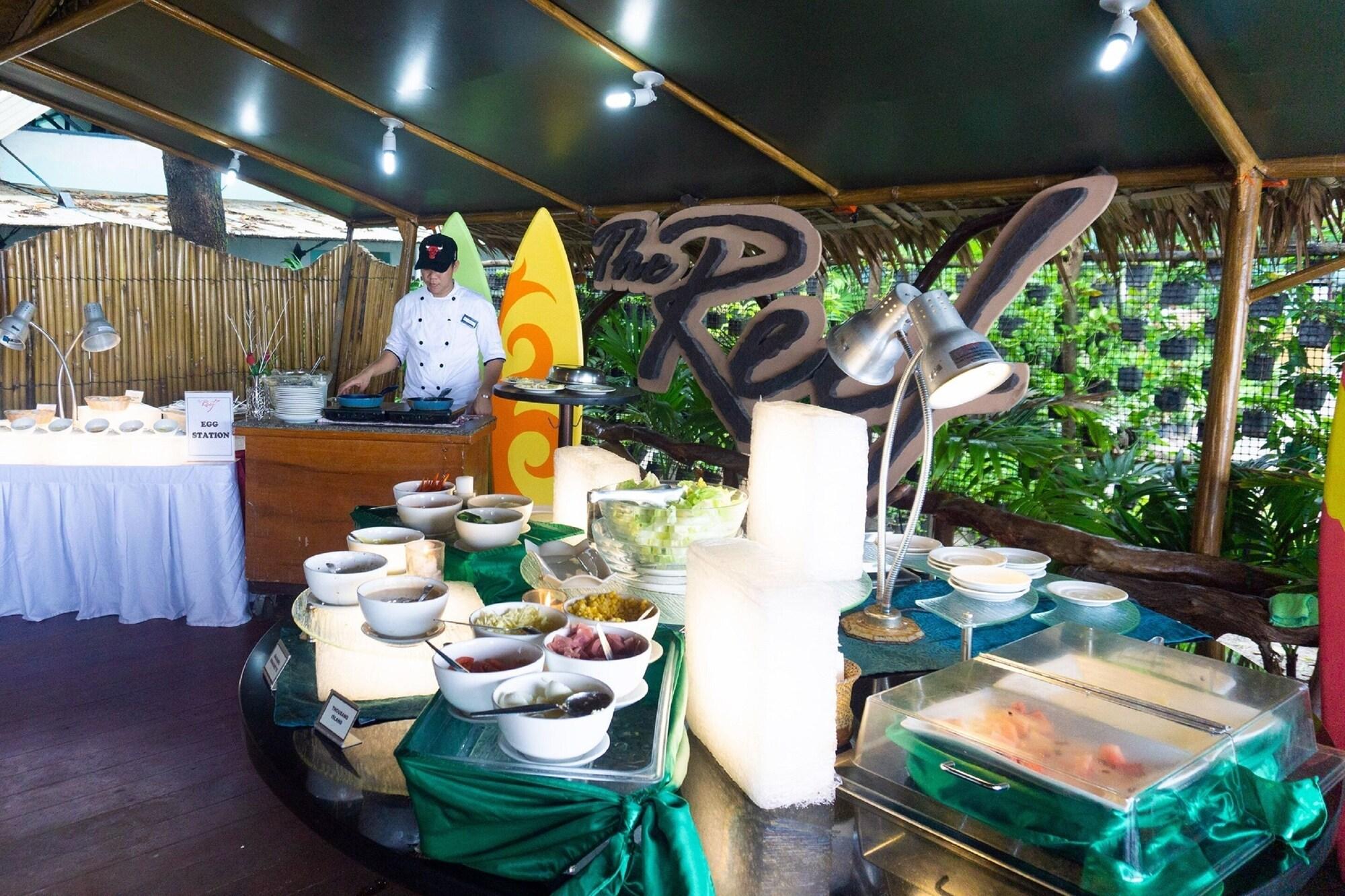 Restaurant Camayan Beach Resort