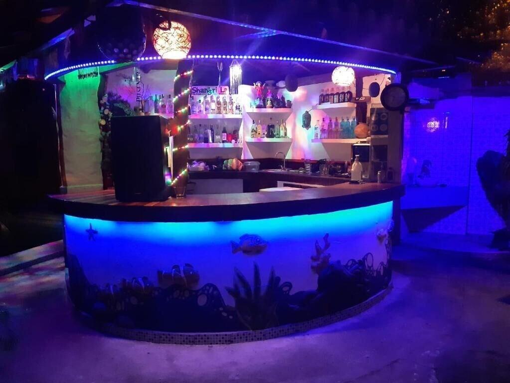 Bar/Salón Casa Shangri La