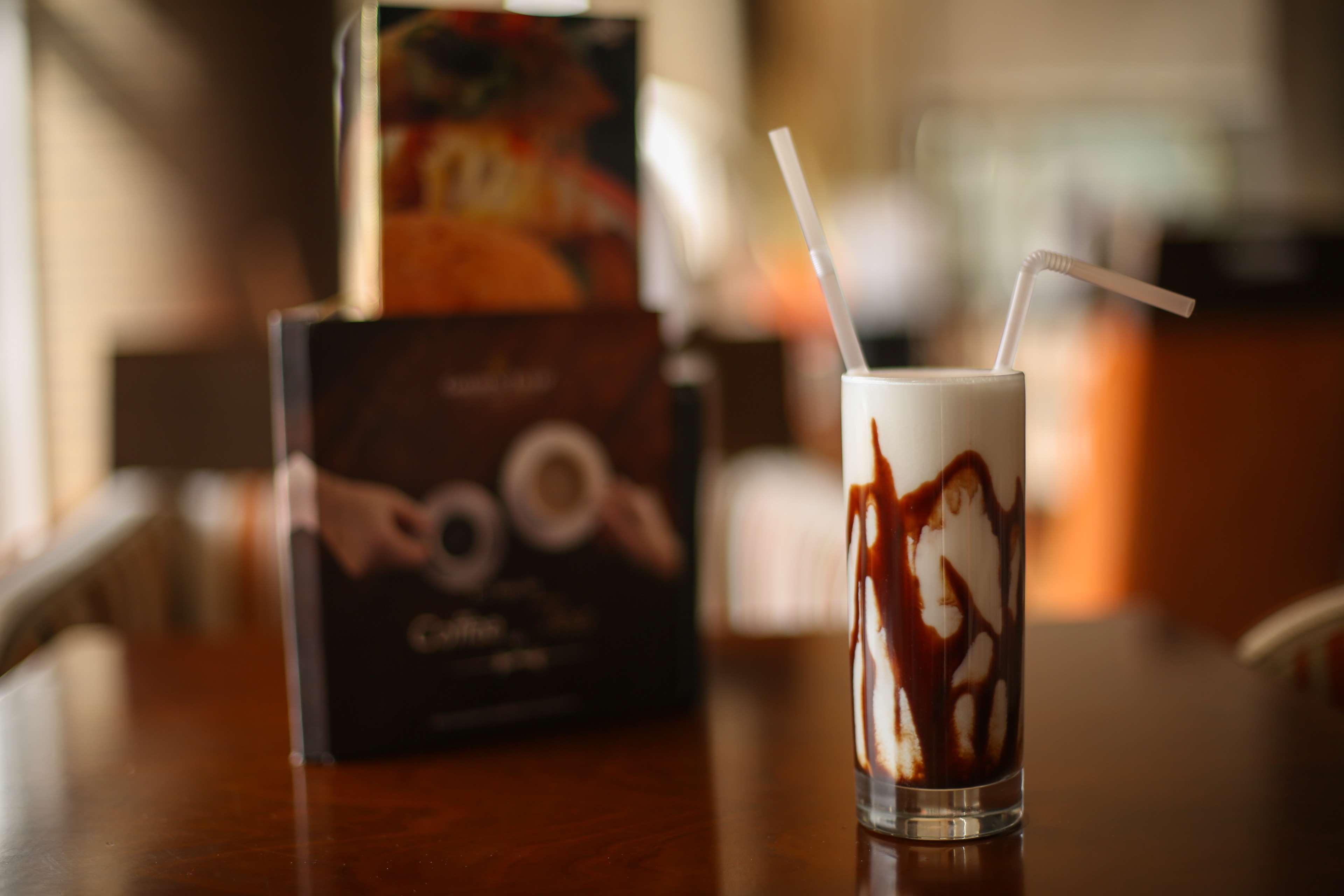 Bar/Salón Golden Tulip Buraidah