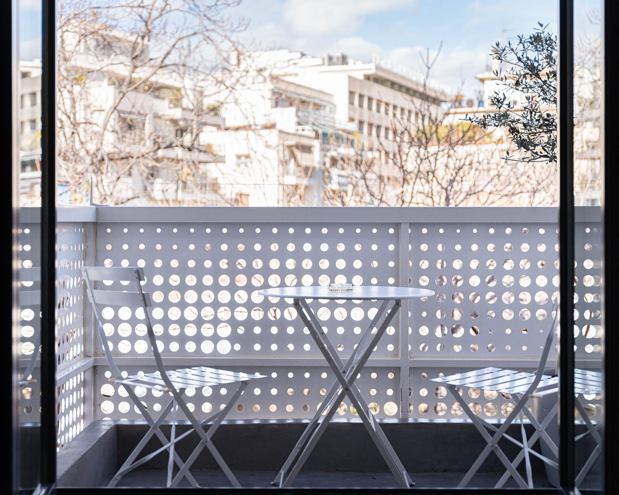 Vista da fachada Urban Stripes Athens