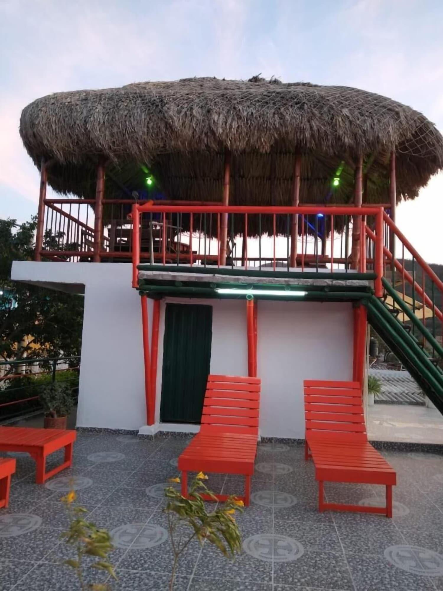 Bar/Salón Hostal Acuarius