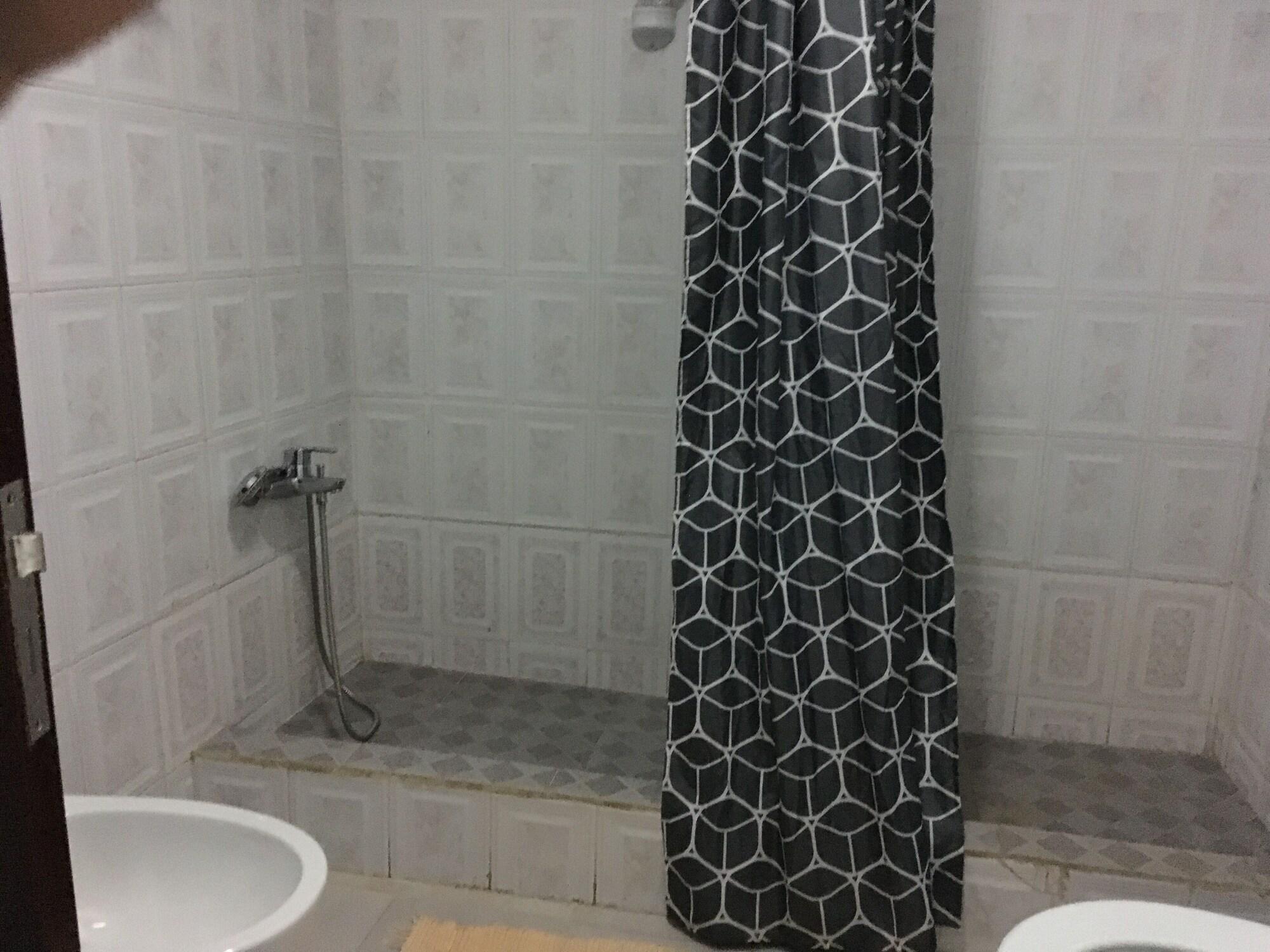 Equipamiento de Habitación MIVENA - on airport street