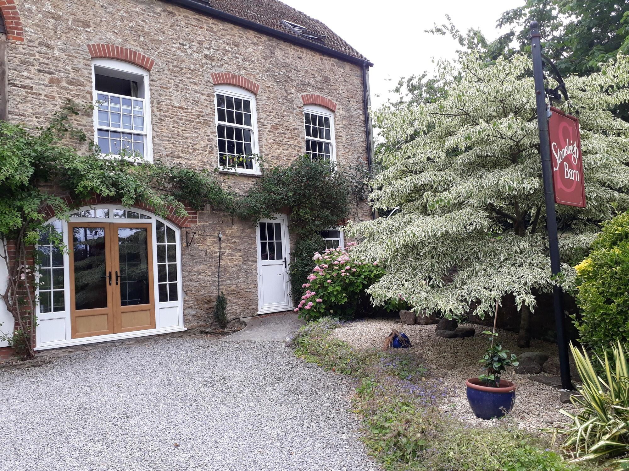 Vista Exterior Stoneleigh Barn B&B