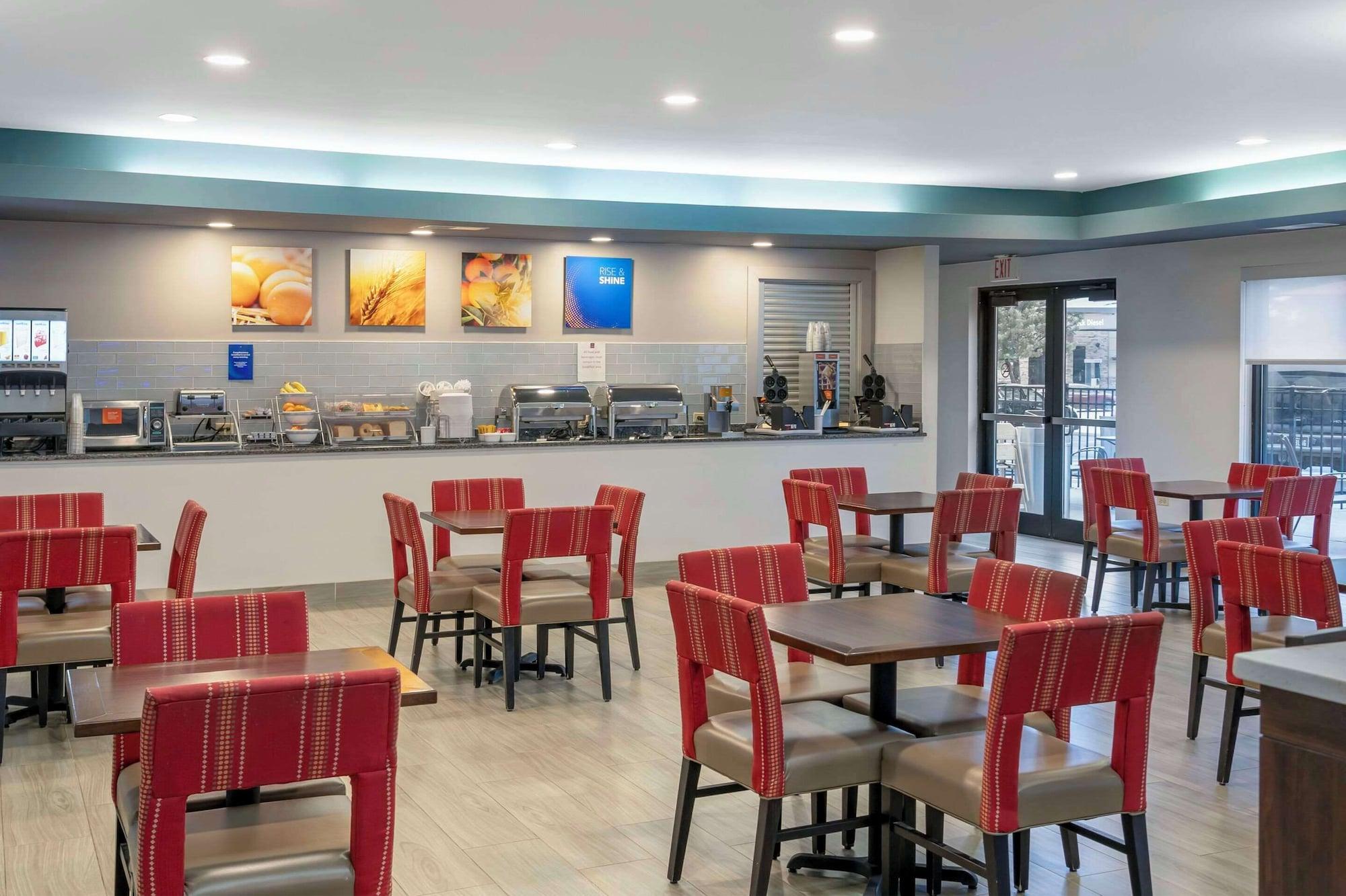 Restaurant Comfort Suites Elgin Northwest