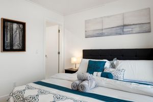 Renta temporal - "Discover the Perfect Blend of Modern Luxury and Timeless Elegance in this Gem!