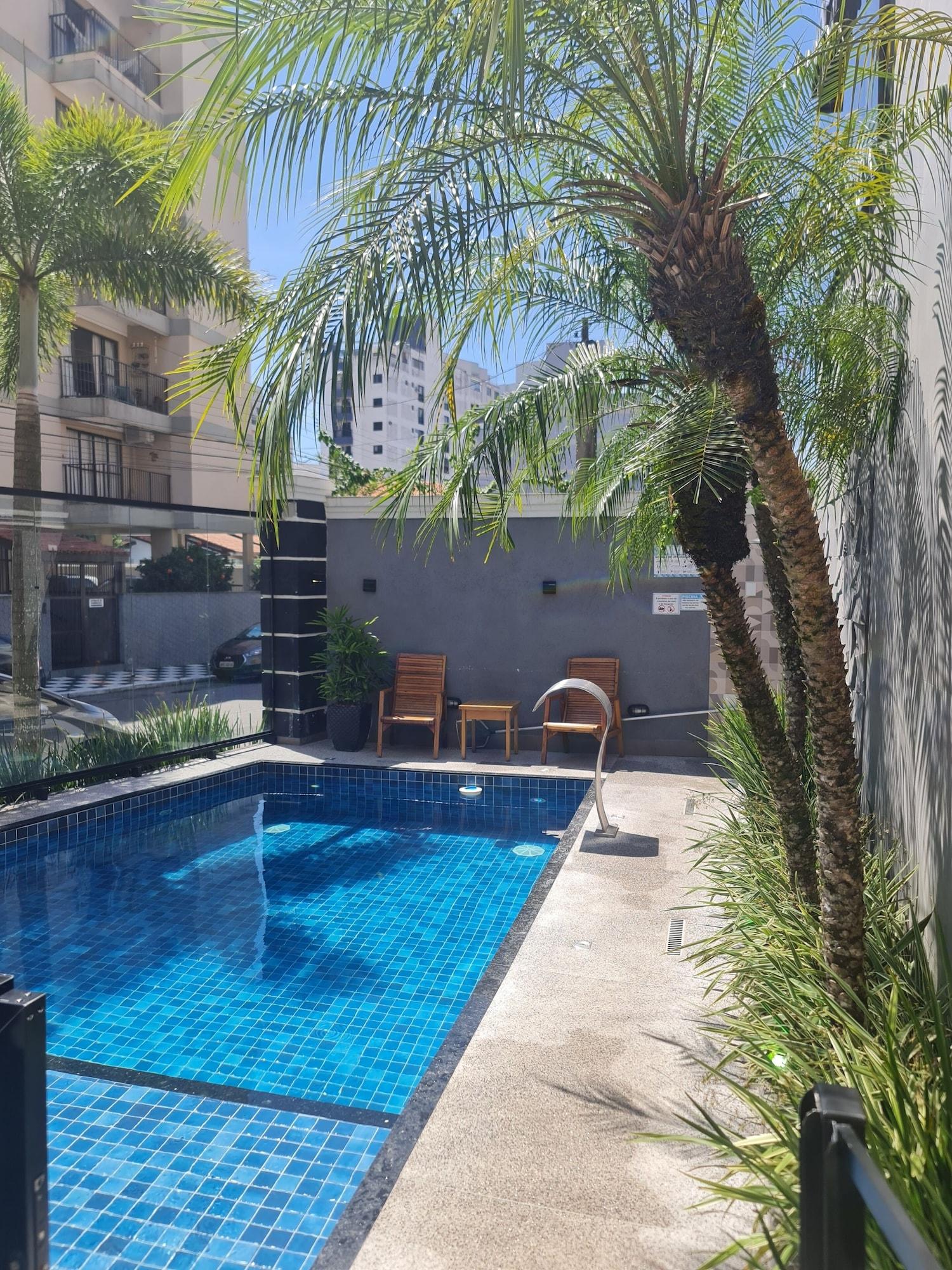 Varios Marmeu Tombo com jacuzzi aquecida
