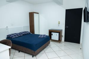 Alquiler Vacacional - Loft Completo com Smart TV e Frigobar Compacto 08