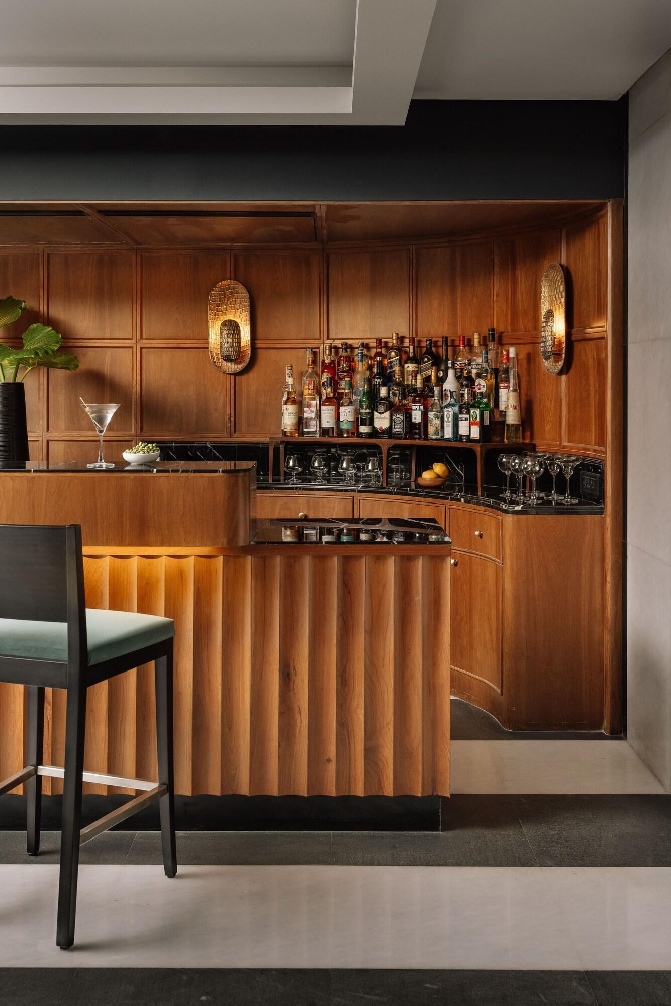 Bar/Salón Raintree St. Mary