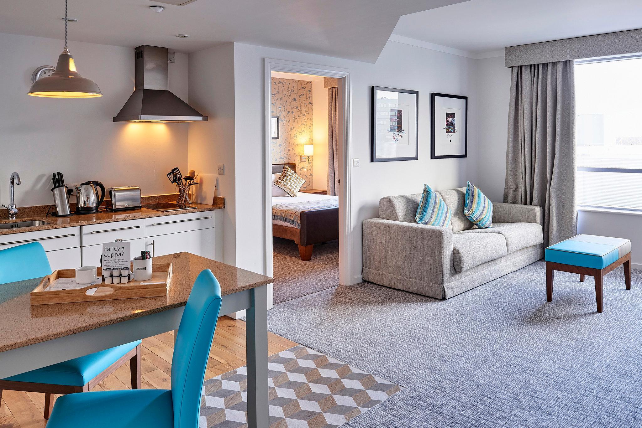 Vista Exterior Staybridge Suites Liverpool by IHG