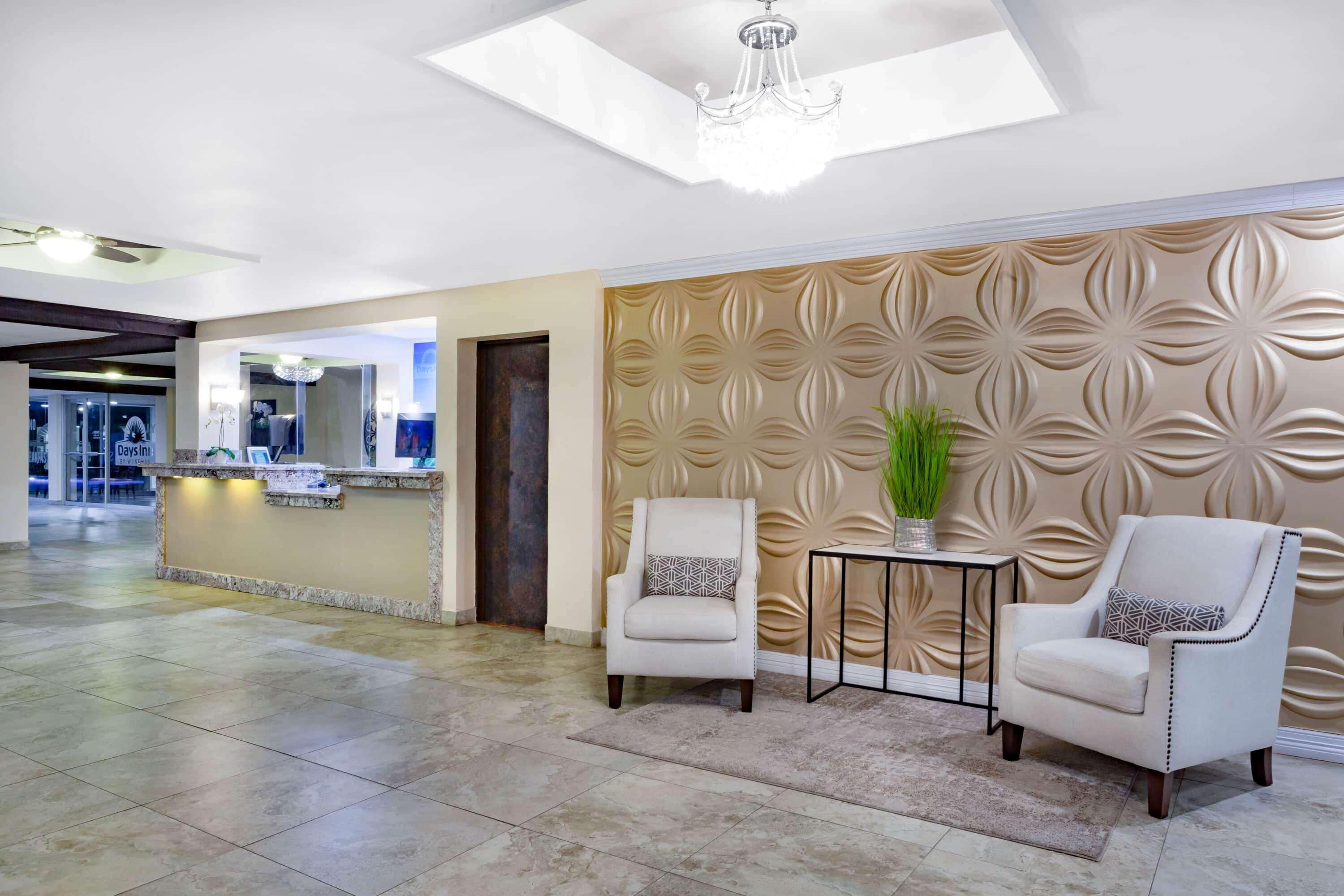 Vista Lobby Days Inn by Wyndham Piedras Negras