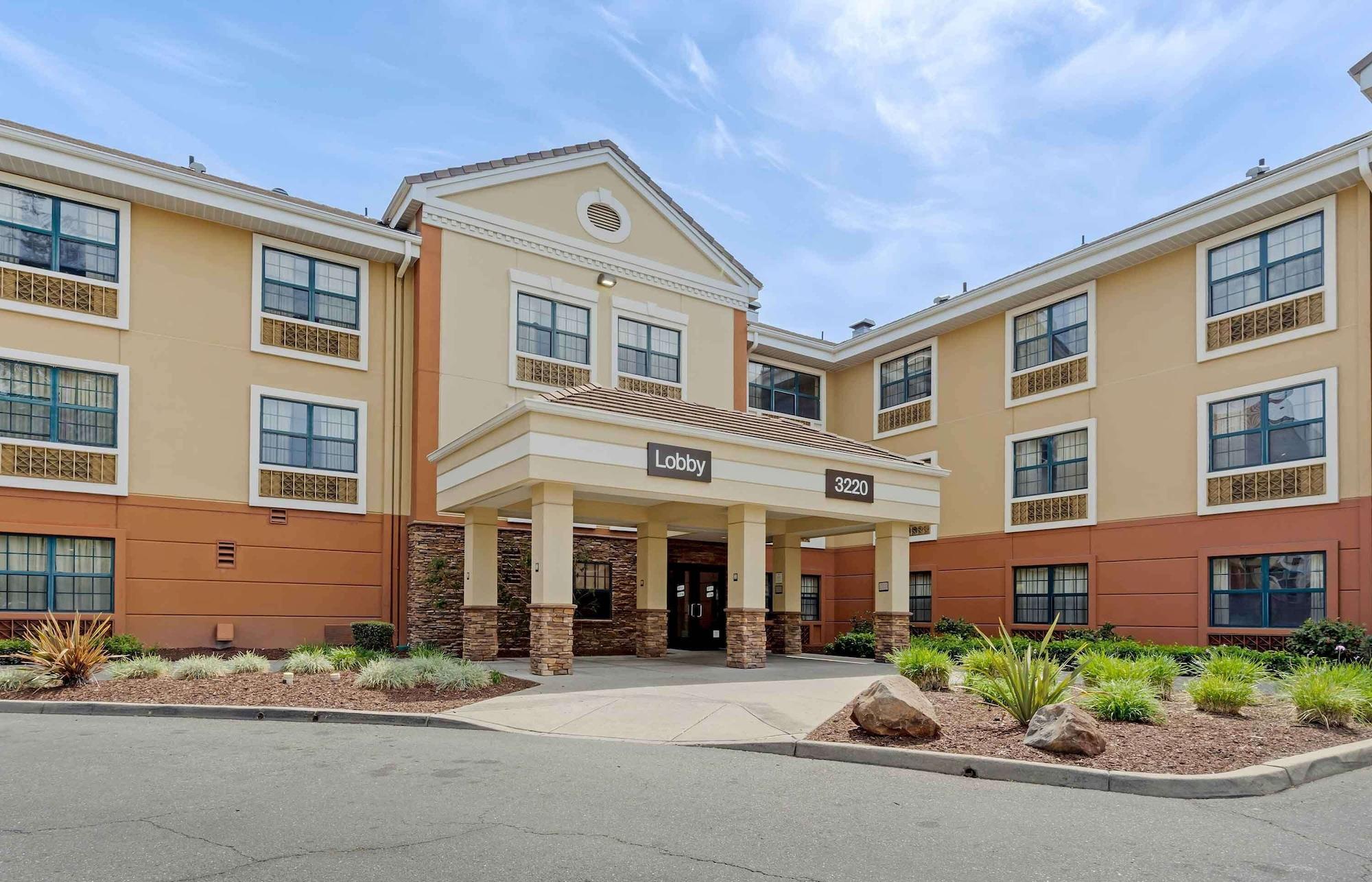 Vista Exterior Extended Stay America Suites Pleasant Hill Buskirk Ave